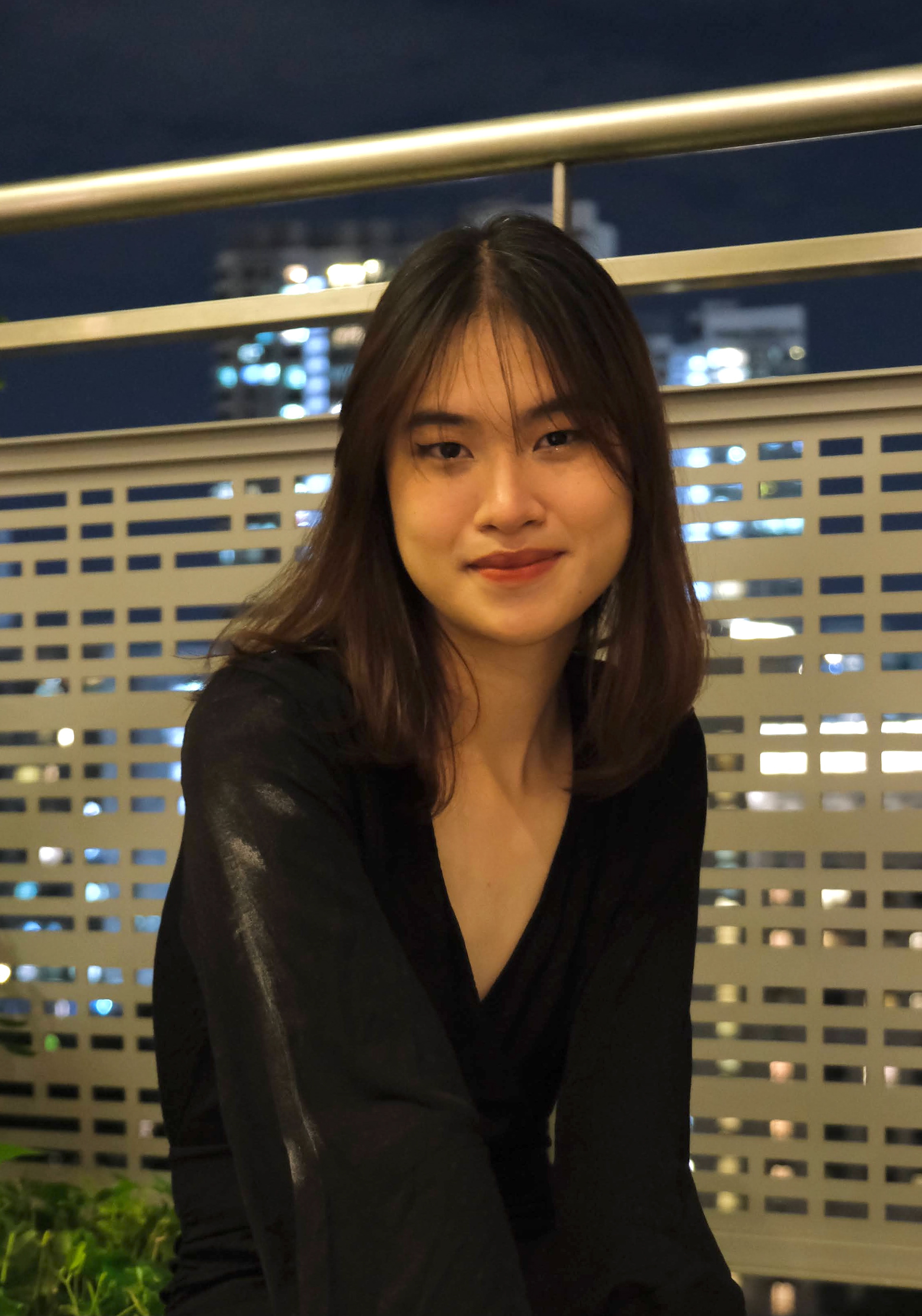 Hi all, my name is Linh Nguyen - a first-year student at Yale-NUS College who plans to major in PPE (Philosophy, Politics, and Economics). I have been living in Vietnam for eighteen years before studying abroad in Singapore and thus have a special connection to these two SEA countries. In my free time, you can find me watching movies, sketching randomly on my tablet, and taking photos of cats. Through the project, I hope to empower SEA youths to explore their interests and to turn their thoughts into reality. I am looking forward to meeting and working with everyone! 