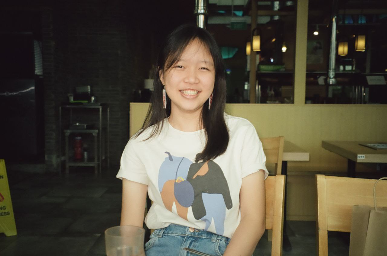 Mei Feifei is a Singaporean freshman intending to major in Economics and Political Science at the University of Chicago. She is interested in economic, physical and cultural connectivity within Southeast Asia. 