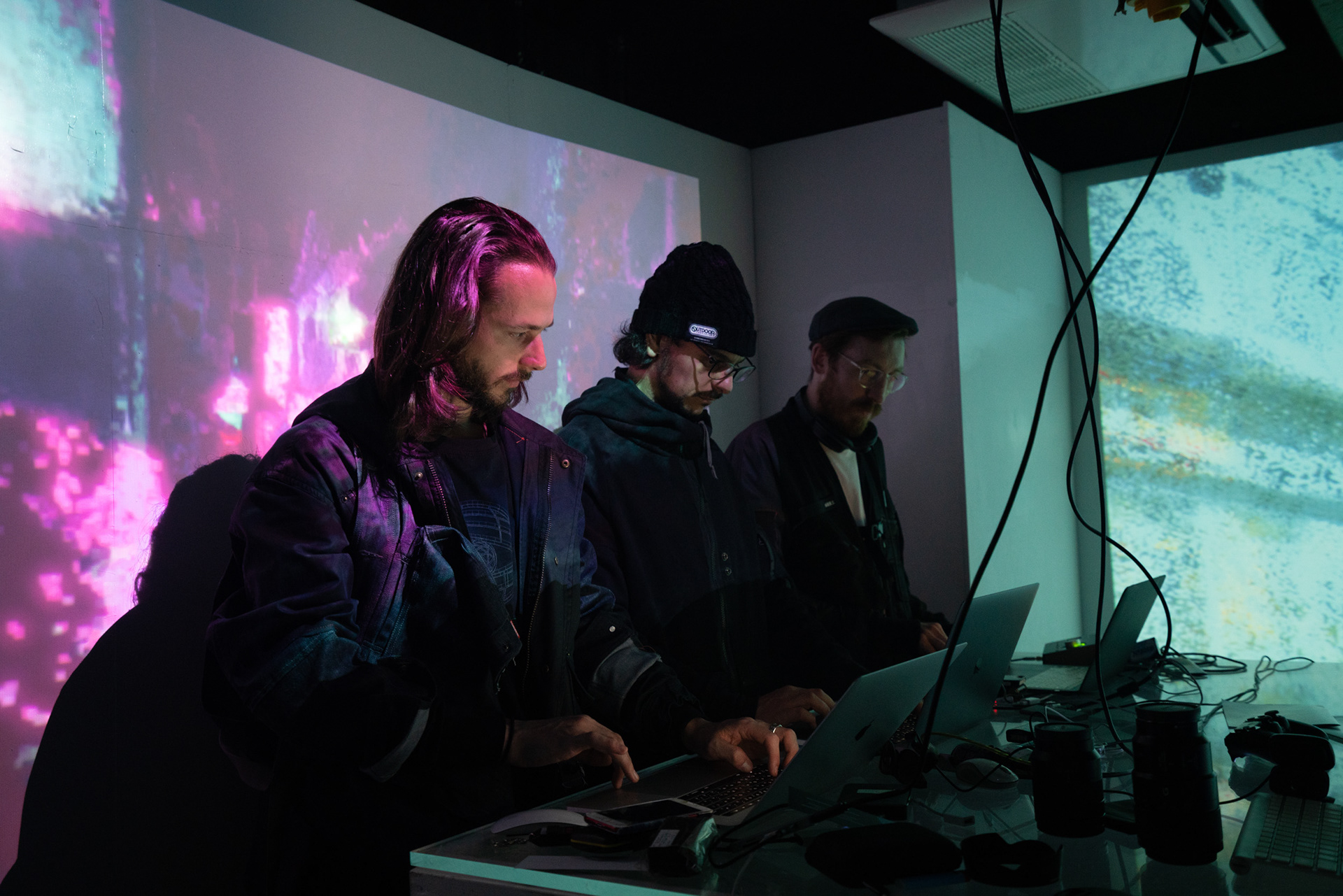 Cody Ellingham, Ruben Fro and SJF performing.