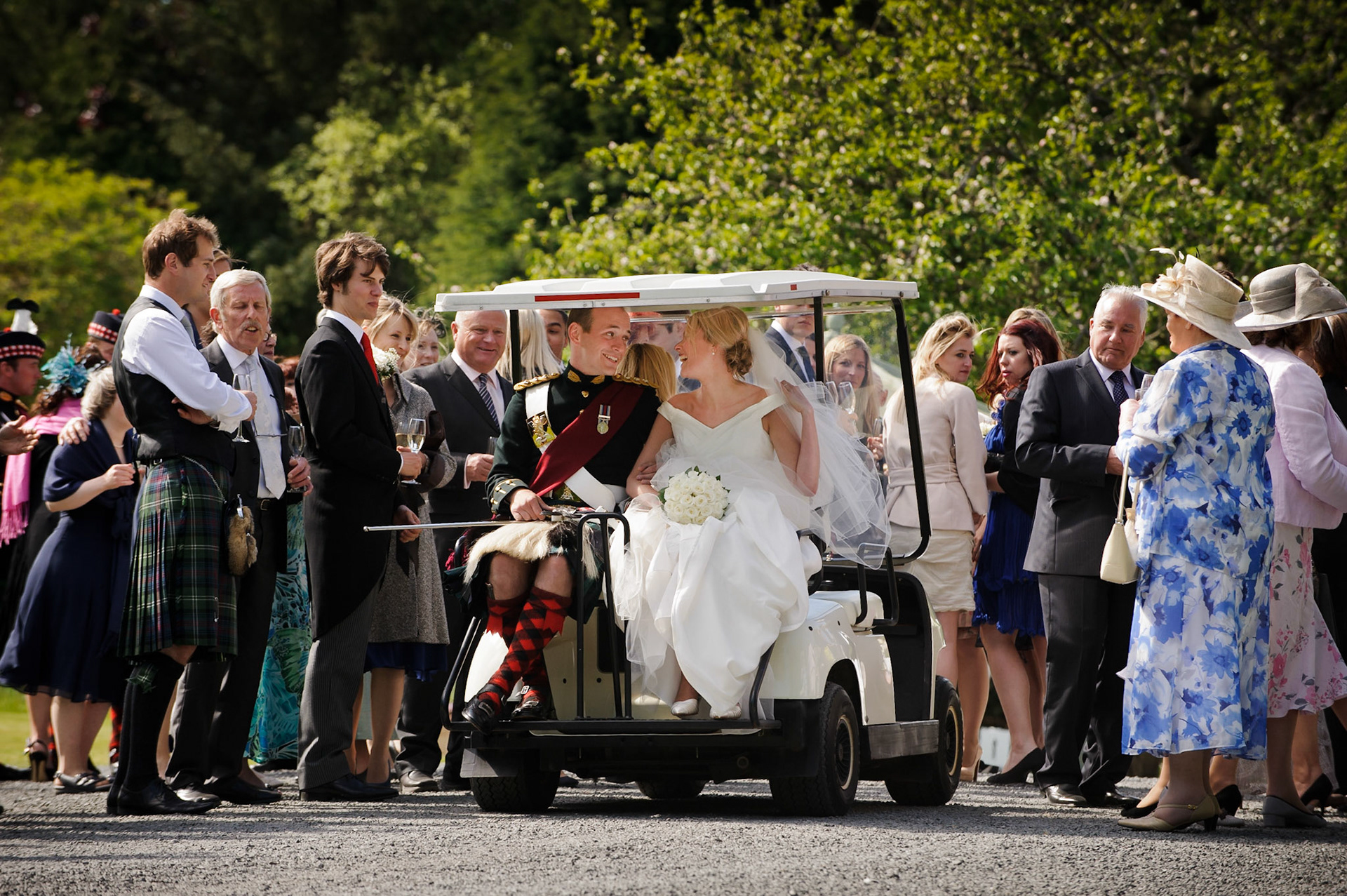 14-05-11, Glencorse House, Penicuik, Scotland. The wedding of Suzie Mortimer and Charles Grant. Photo © Simon Grosset / Q Photography