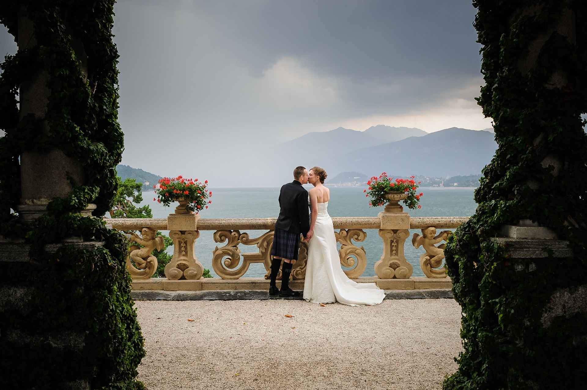 06-08-12, Milan, Italy. The wedding of Karen Raphael and David Mitchell at Lake Como.  Photo © Simon Grosset / Q Photography