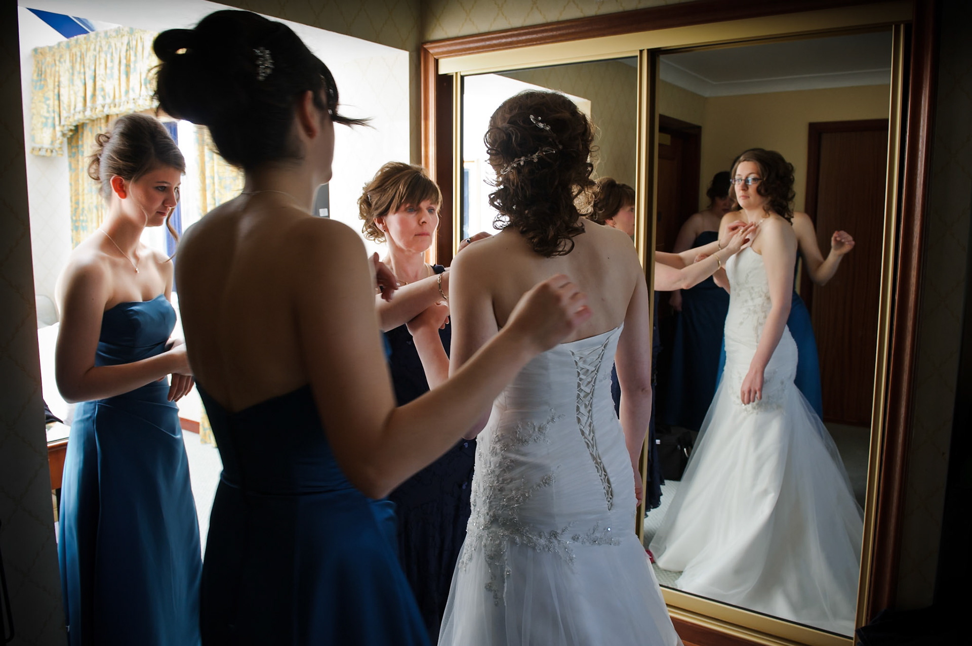 29-05-11, Inchcolm Island and Museum of Scotland, Edinburgh, Scotland. The wedding of Emma Fenwick and Sam Barker. Photo © Simon Grosset / Q Photography