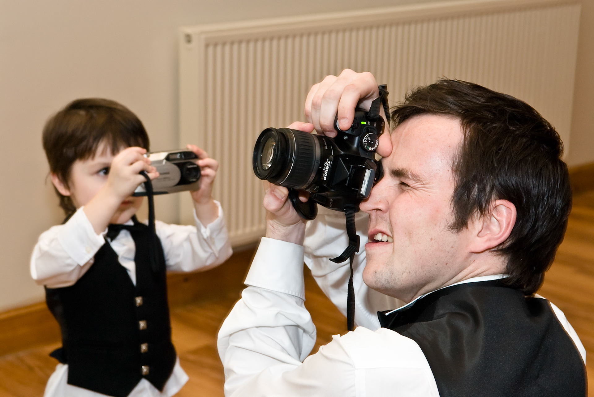 07-07-07, Guthrie Castle, Forfar, Scotland, UK. The wedding of Laura and Owen Smith. Photos © Simon Grosset / Q Photography