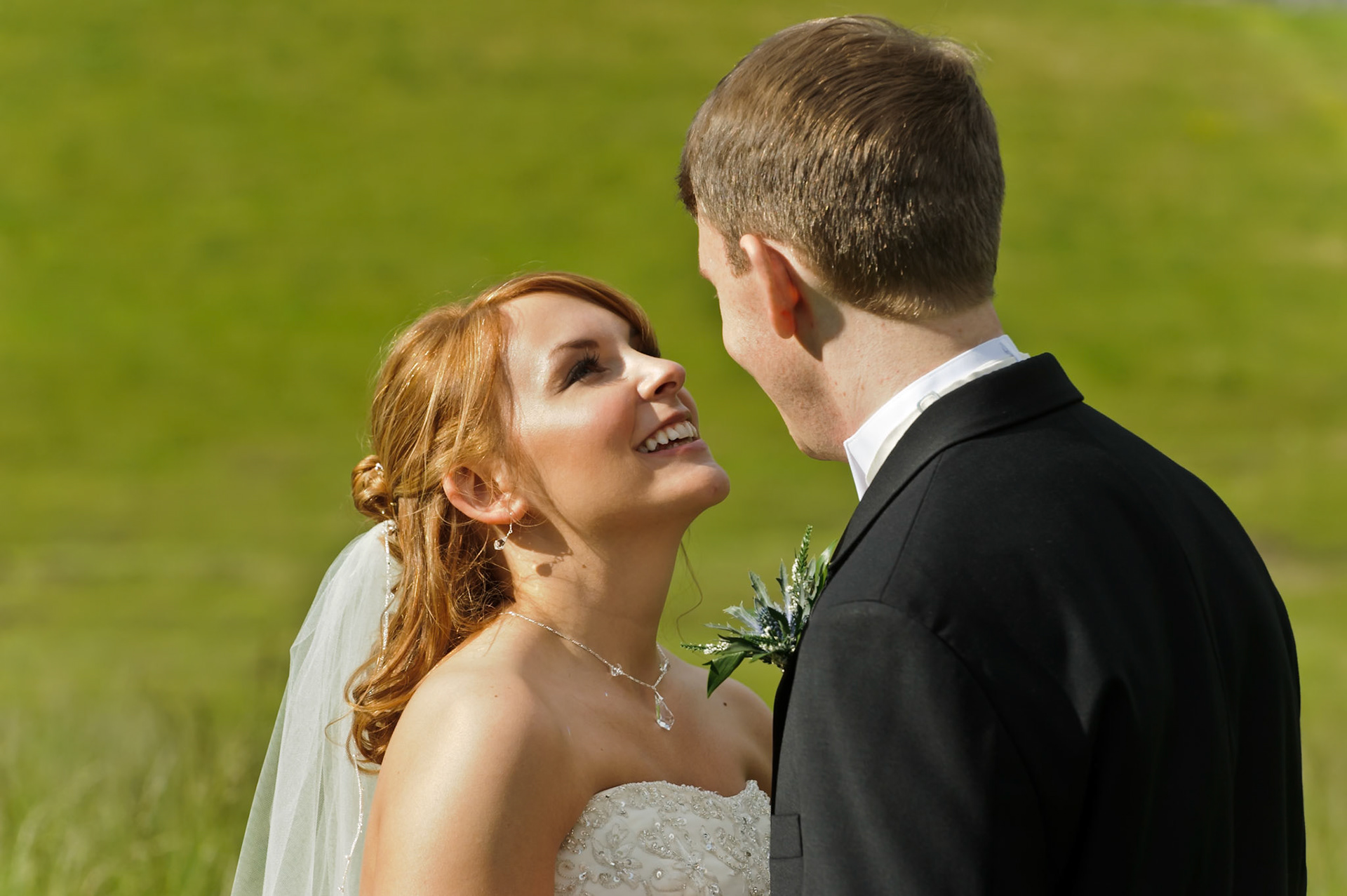 14-06-10, Dalhousie Castle, nr Edinburgh, Scotland, UK. The wedding of Ricki Waynick and Eliot de Gravelles. Photo © Simon Grosset