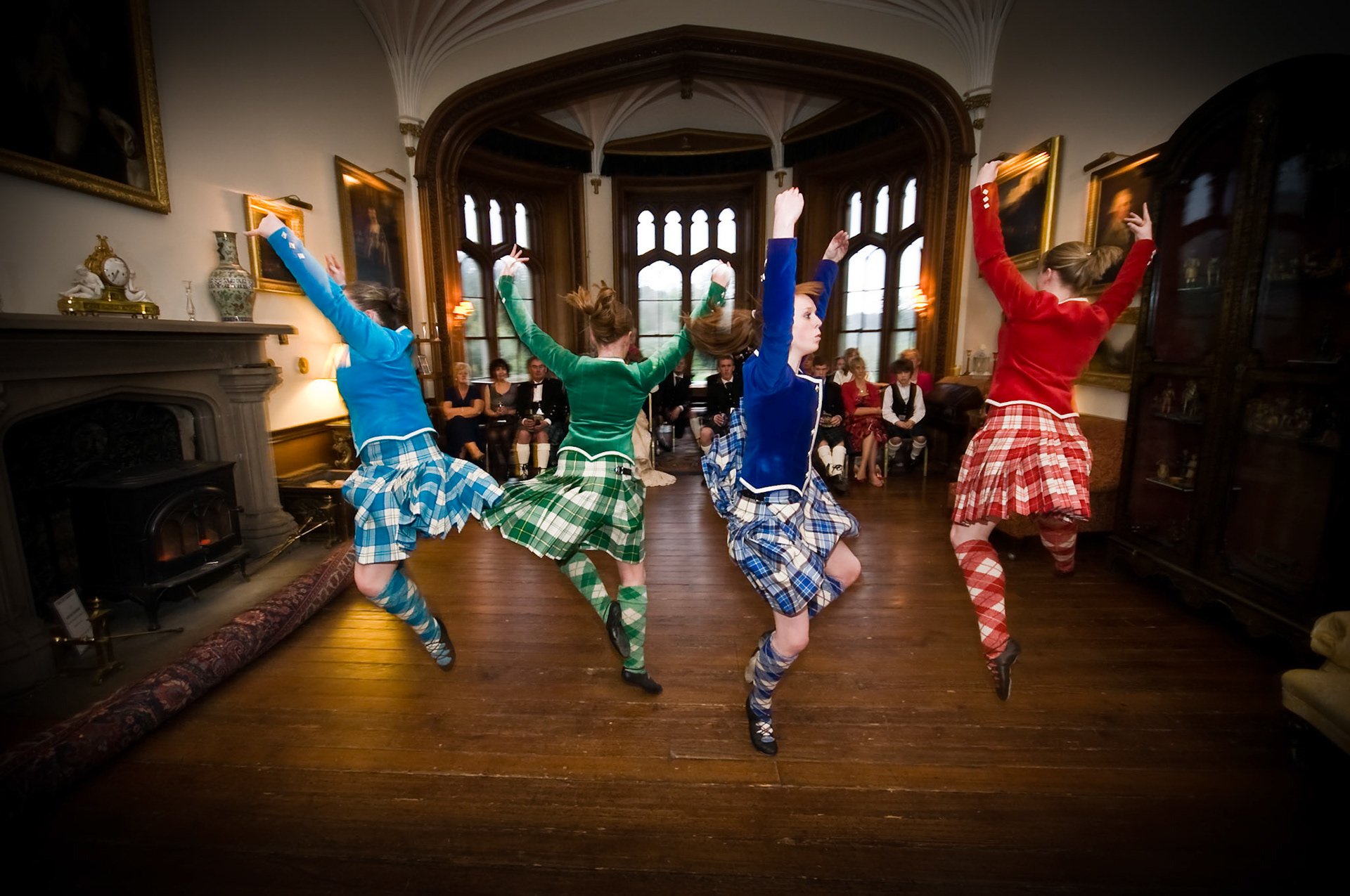 16-04-09, Duns Castle, Duns, Scotland, UK. The wedding of Alan and Ginette Park. Photo © Simon Grosset