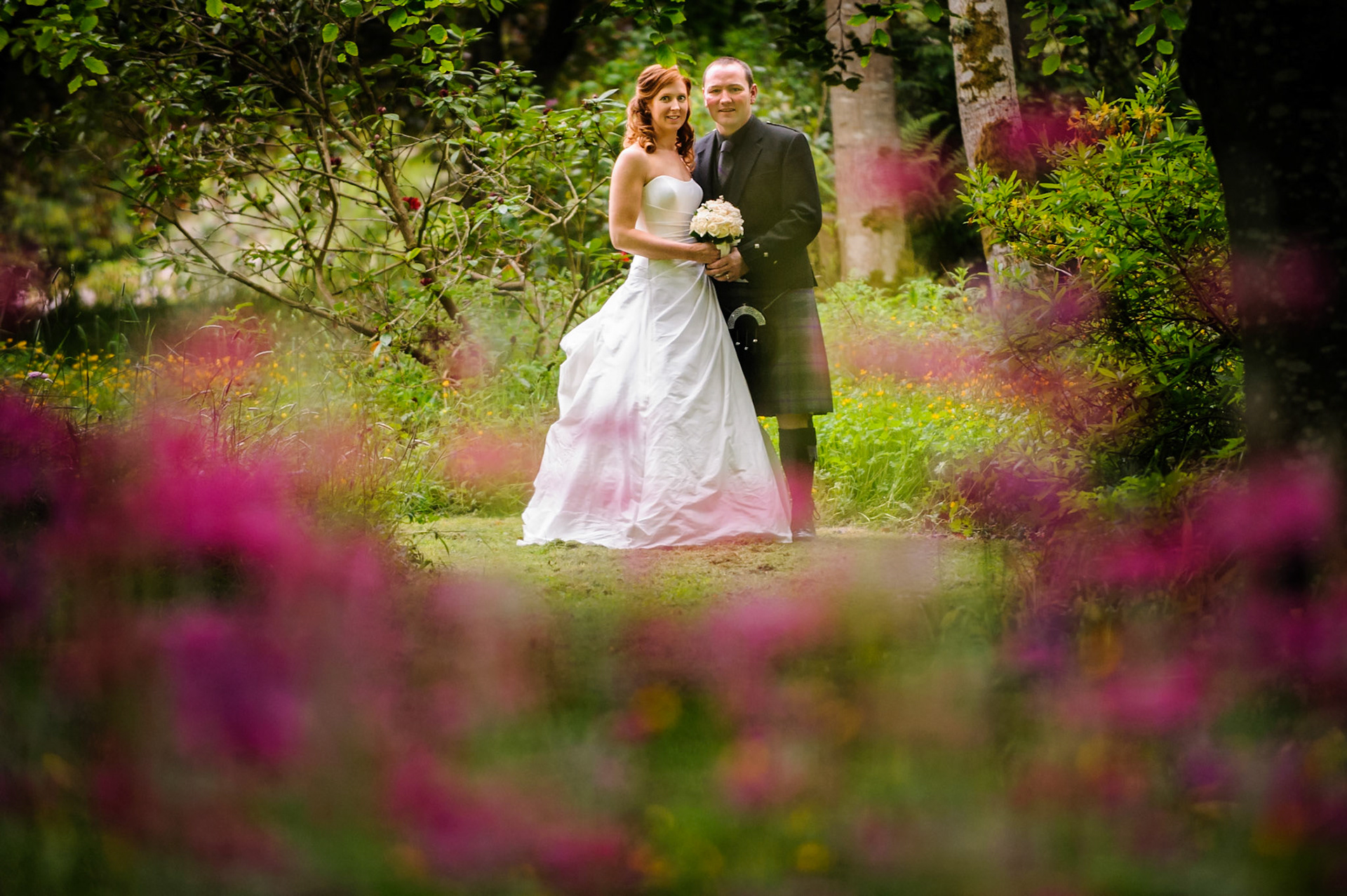 15-06-12, Aberdeen, Scotland, UK. The wedding of Emma Dear and Tim Condon at St Mary's Cathedral, Aberdeen, and Haddo House. Photo © Simon Grosset / Q Photography