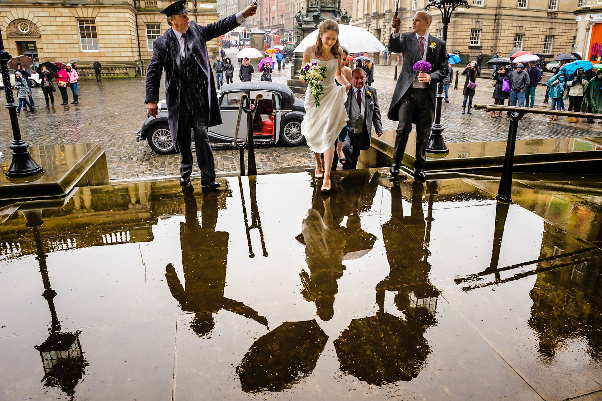 16-03-13, Edinburgh, Scotland, UK. The wedding of Tamsin Rees and Nick Heath at St Mary's Cathedral, Edinburgh, and Winton House, Pencaitland.Photo © Simon Grosset