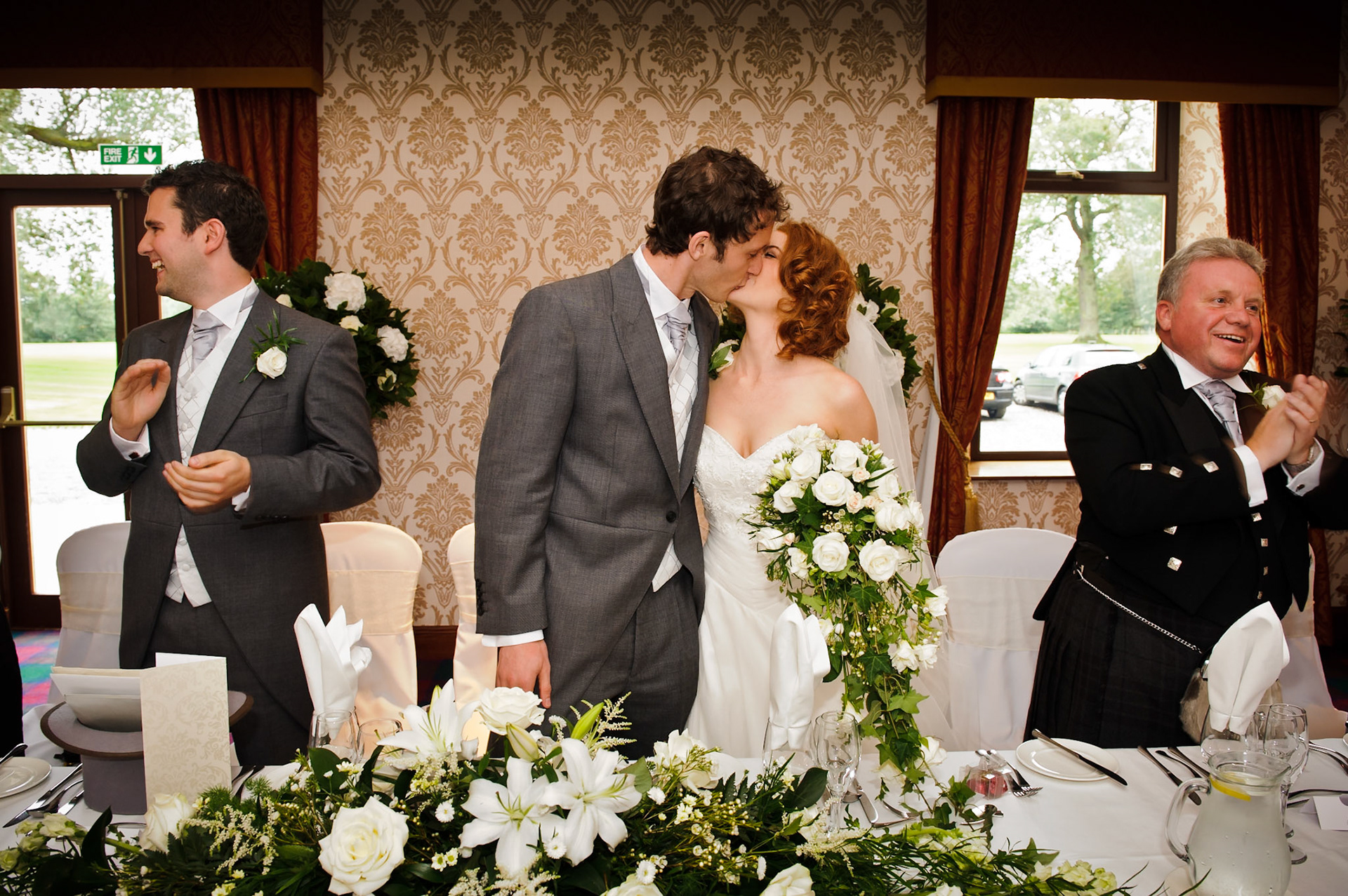 25-08-11, The wedding of Elaine Miller and Stuart Dykes at Doune Castle and Glenbervie Hotel, Scotland, UK. Photo © Simon Grosset / Q Photography