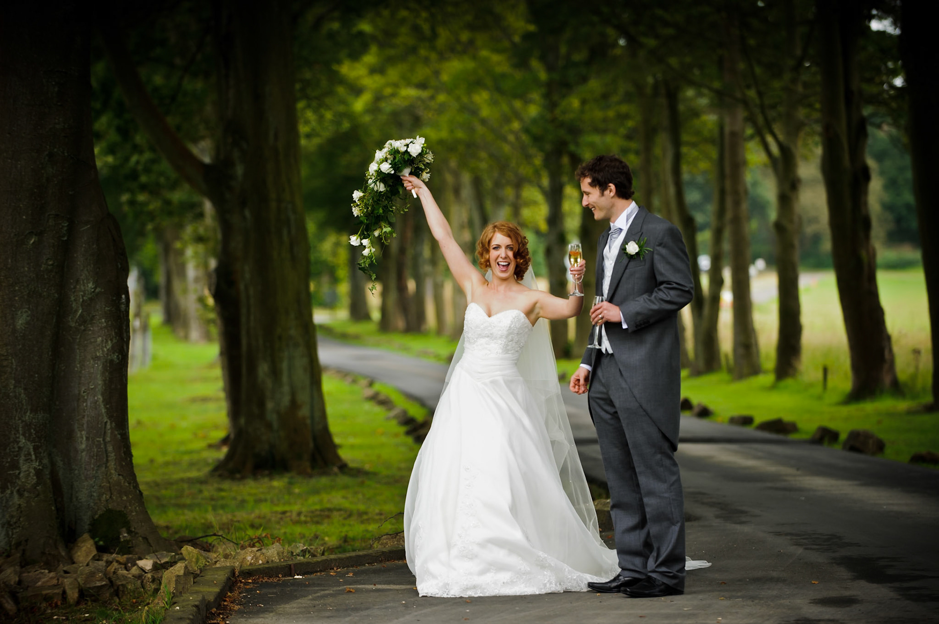 25-08-11, The wedding of Elaine Miller and Stuart Dykes at Doune Castle and Glenbervie Hotel, Scotland, UK. Photo © Simon Grosset / Q Photography