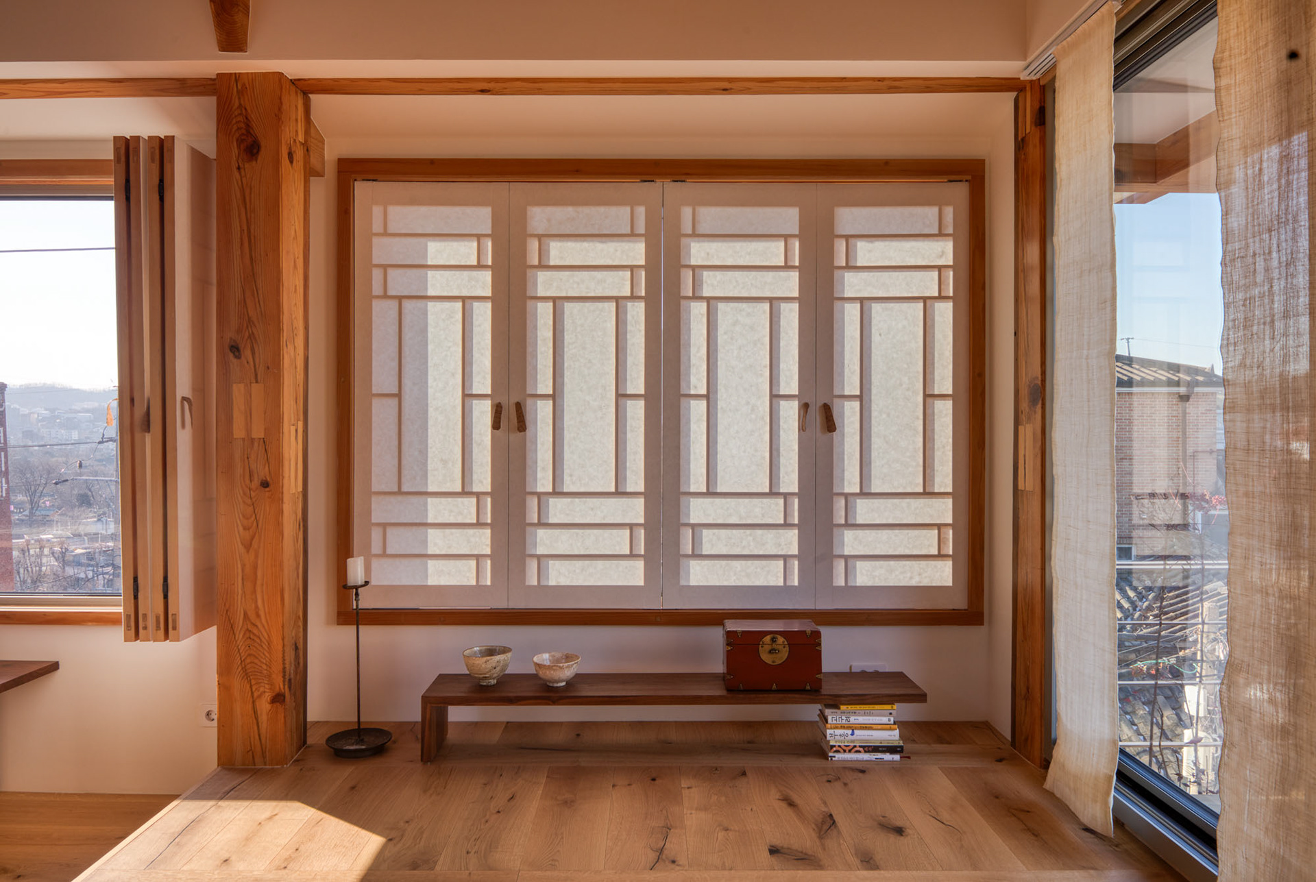 빈연재 _ 2층 누마루 _ 한지창 닫았을 떄