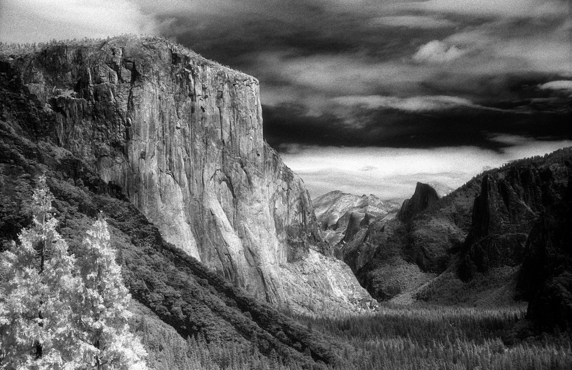 Tunnel View (Infrared film), Yosemite National Park, California