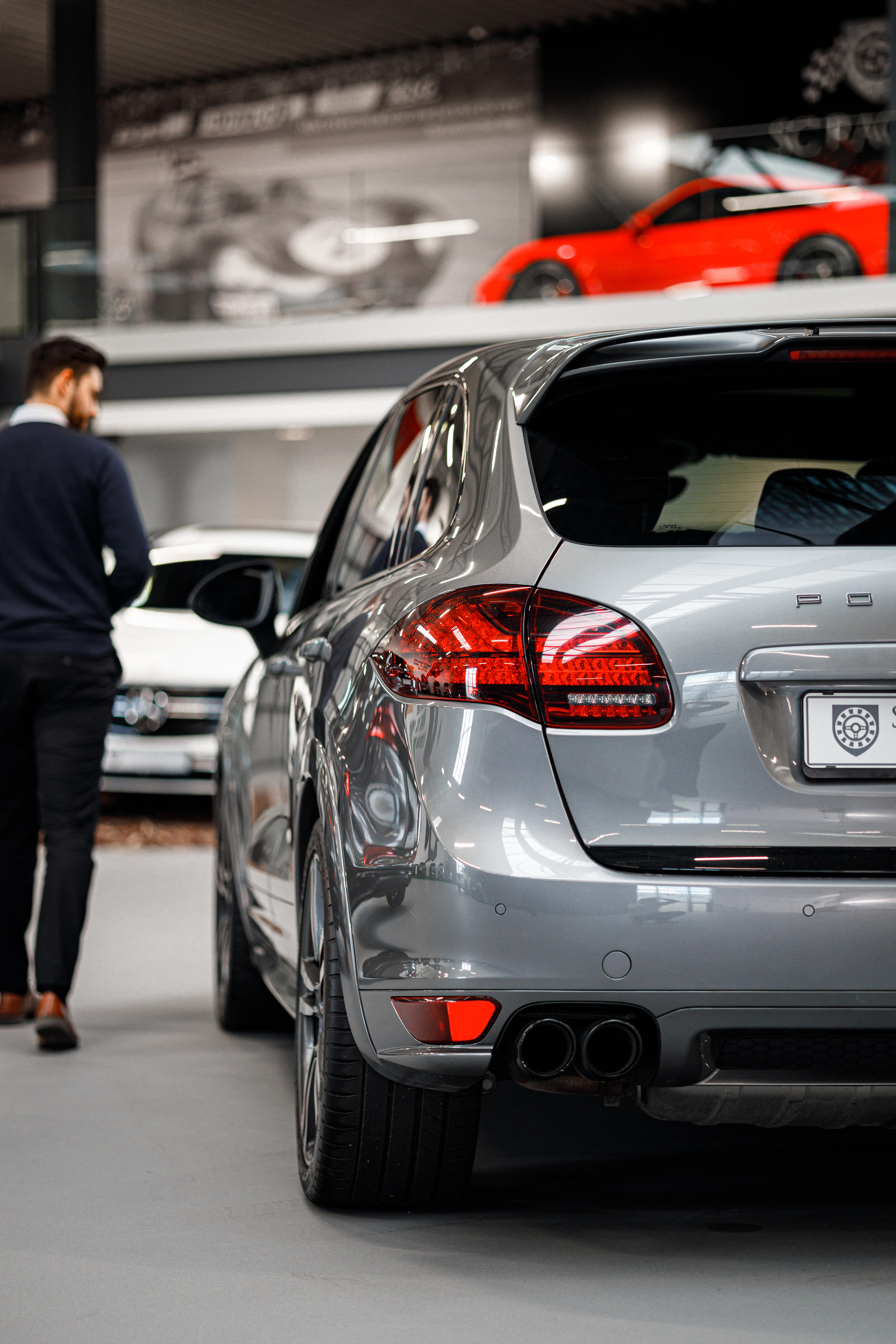 Selected Car Leasing - Showroom Køge
