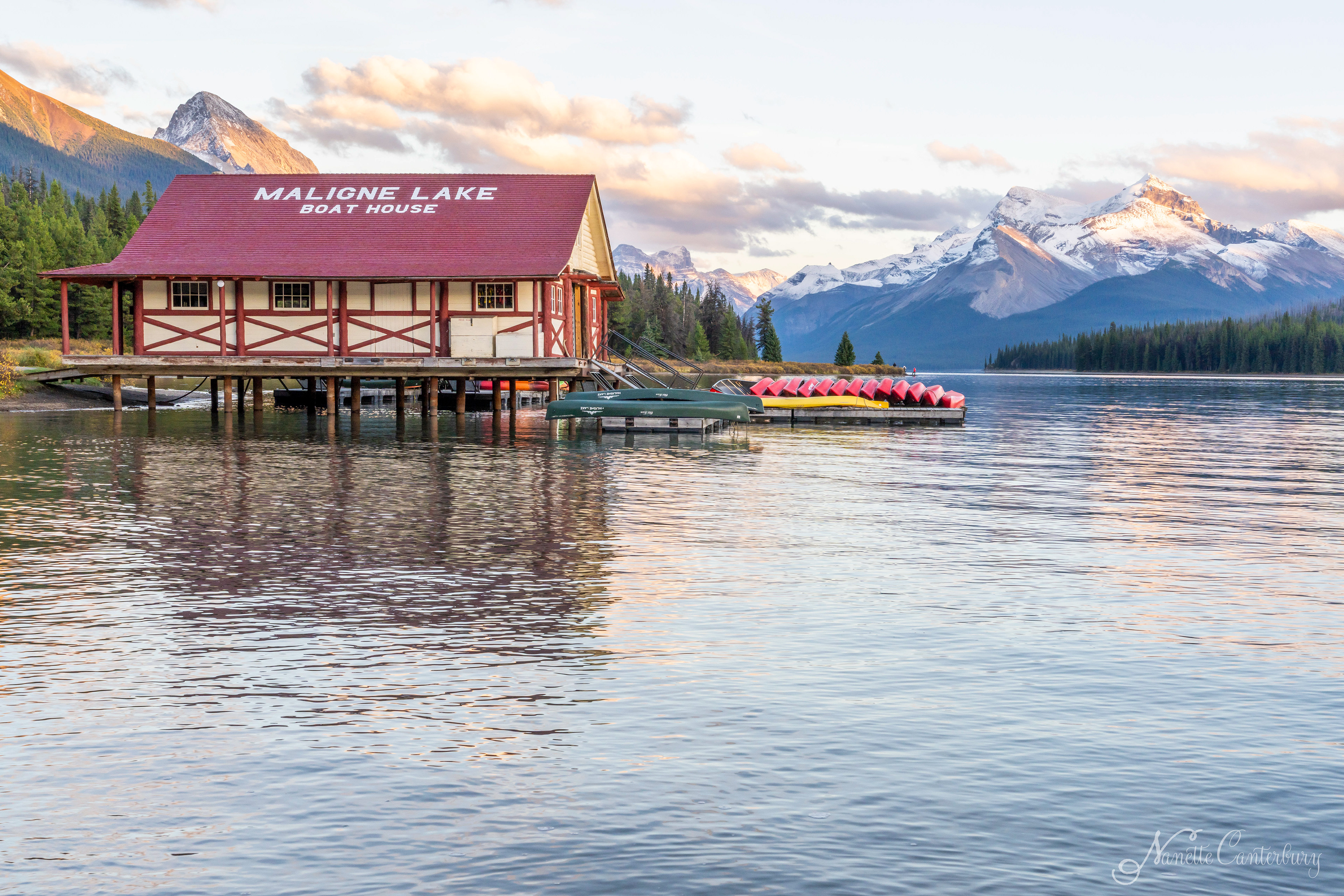 Maligne Lake Boat House