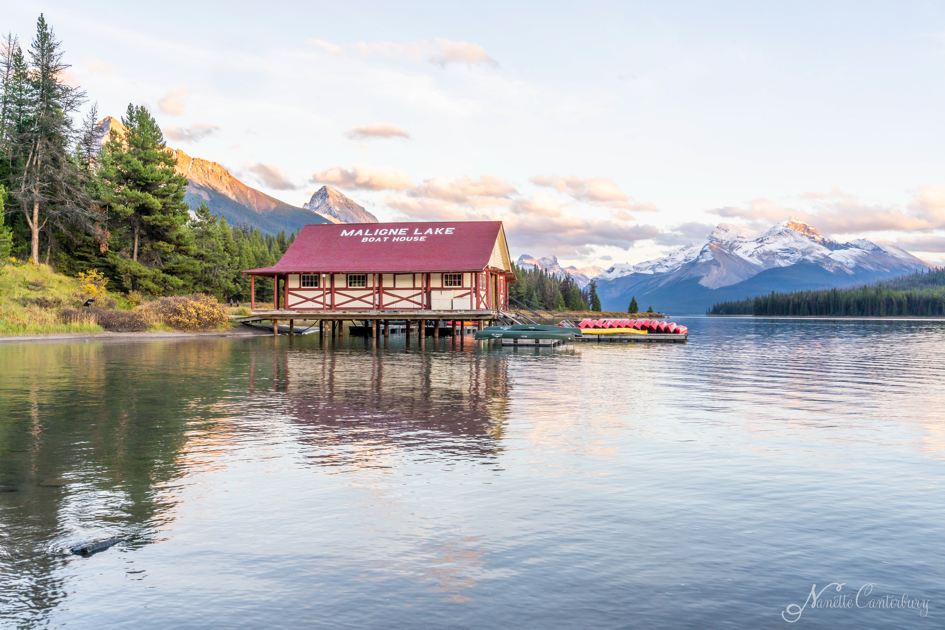 Maligne Lake Boat House