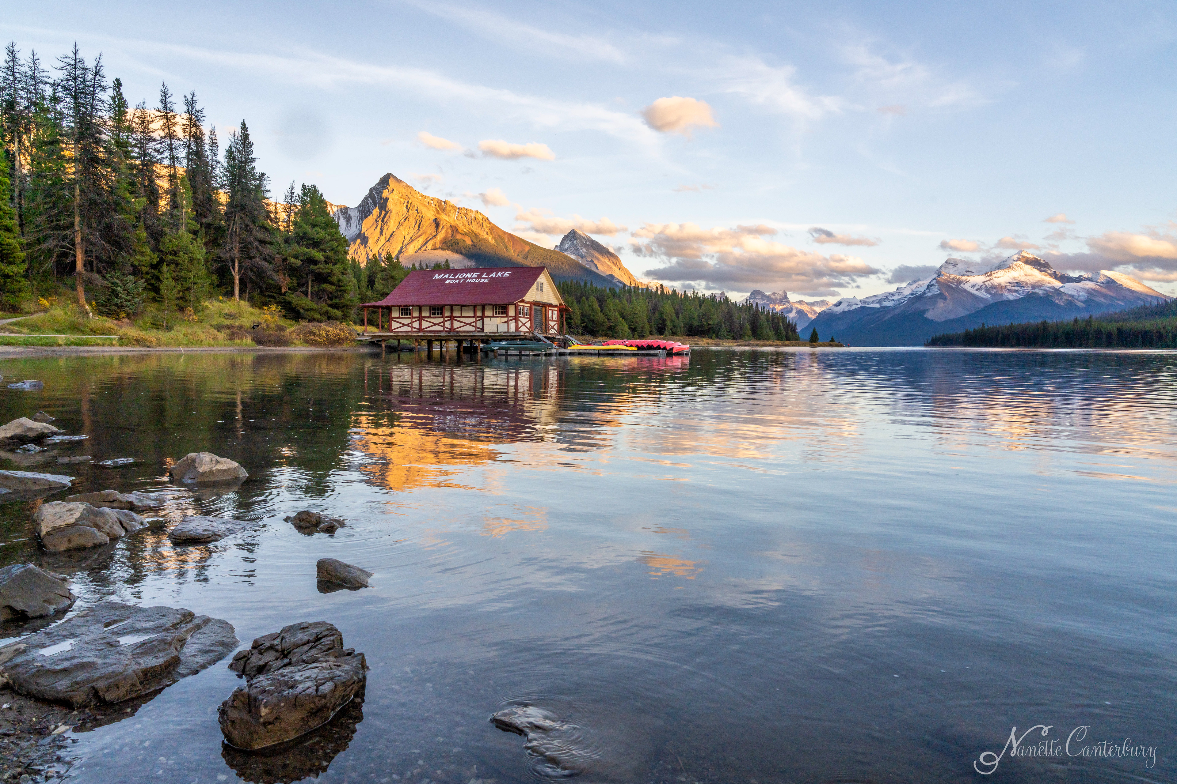 Maligne Lake Boat House