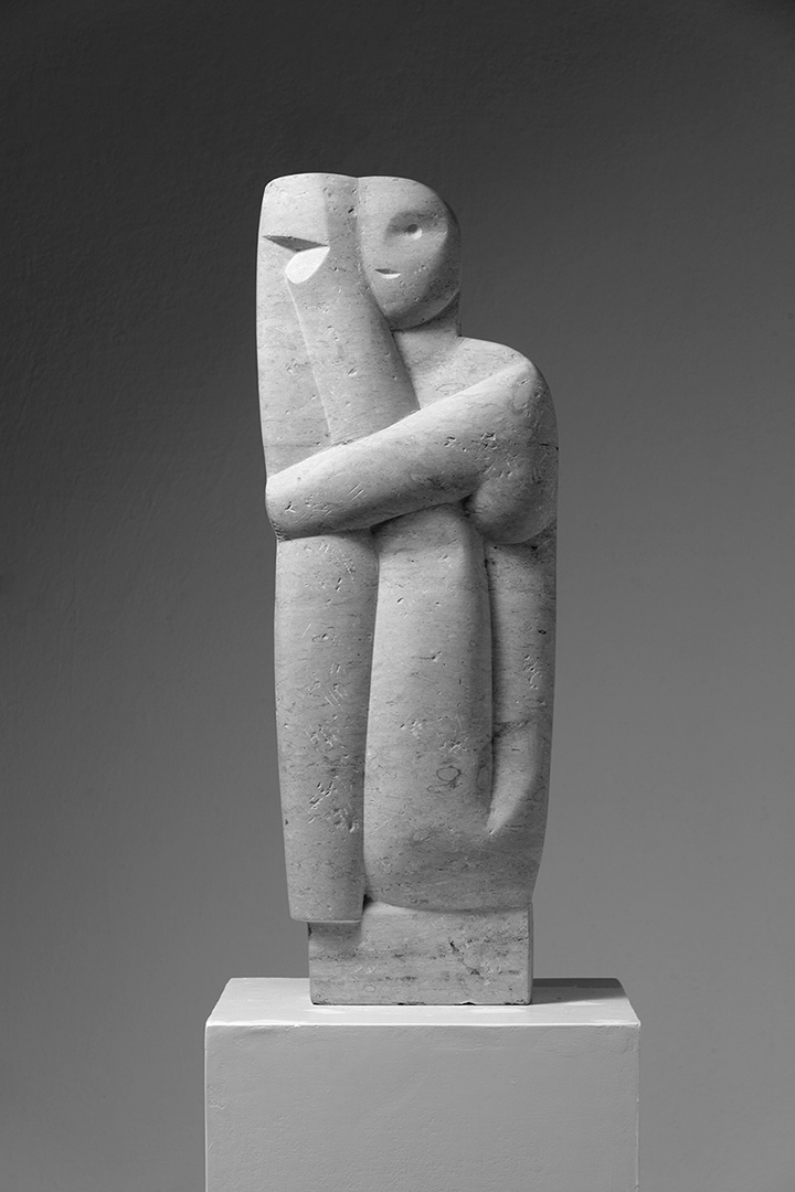 Sedící, 1987, opuka, výška 66 cm