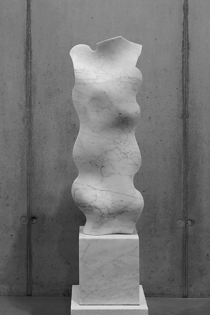 Torzo, 2016, mramor, výška 122 cm