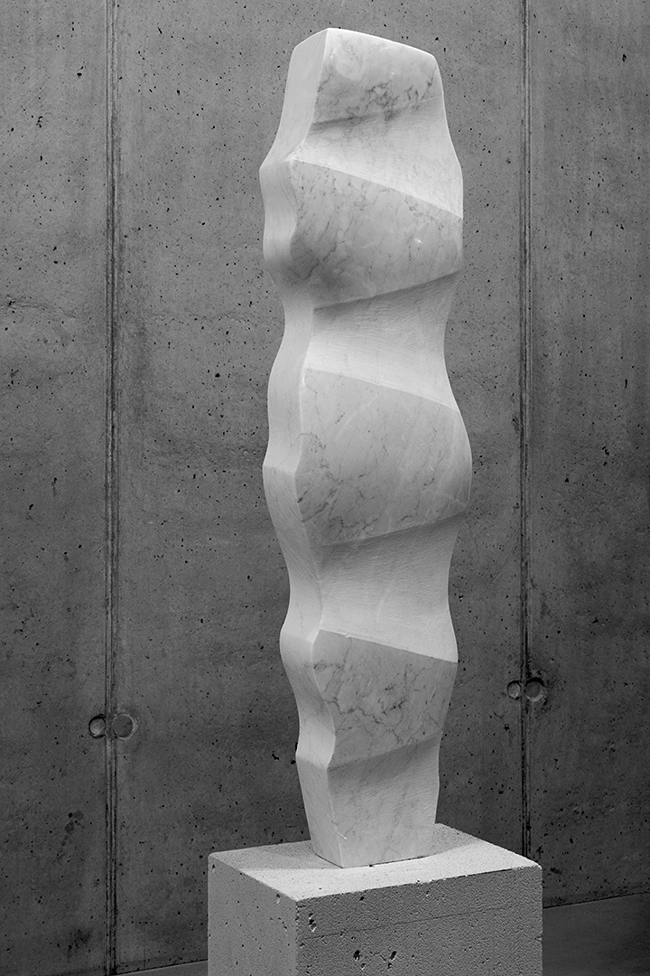 Postava, 2020, mramor, výška 100 cm