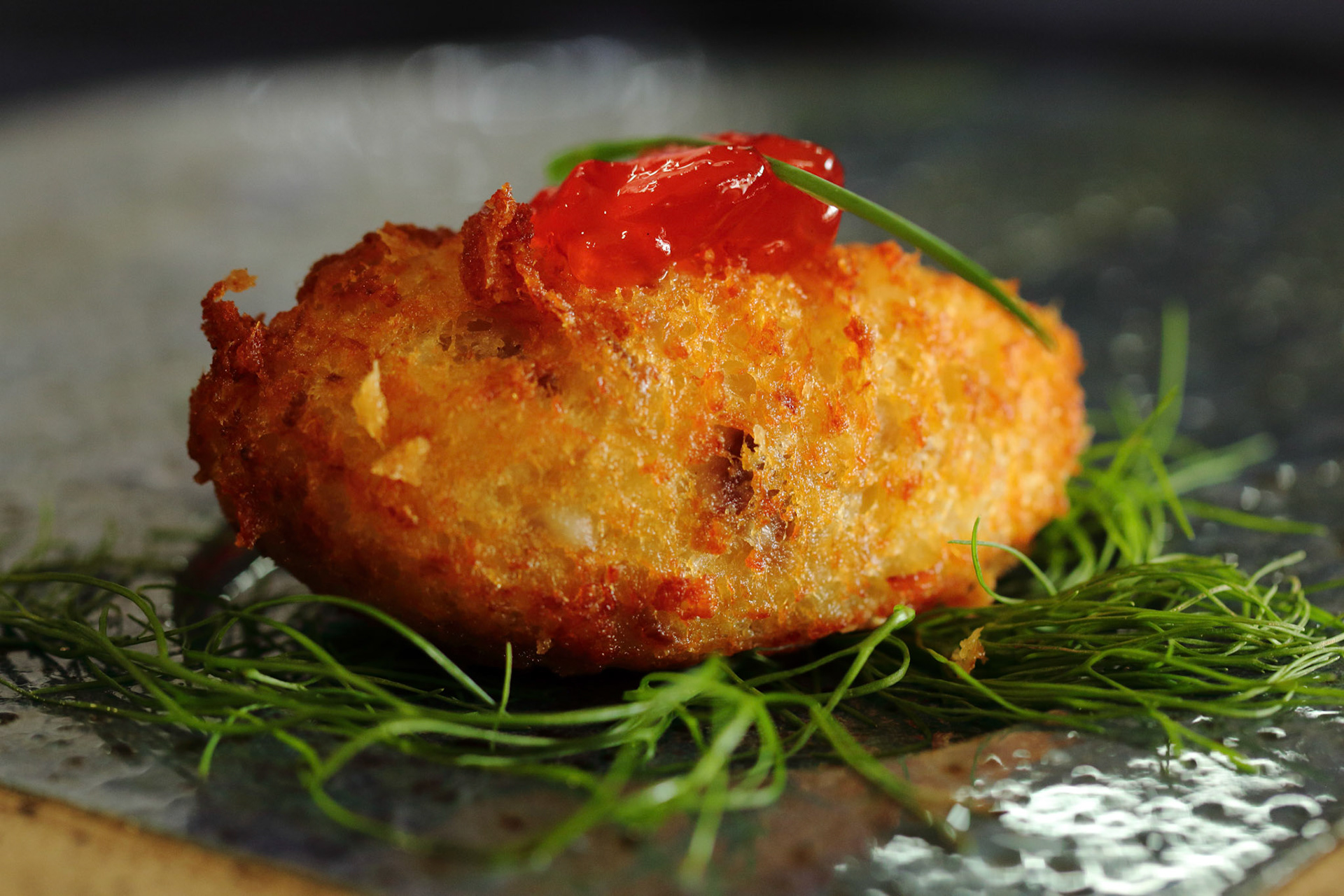 Bolinho de Tilápia e Geleia de Pimenta