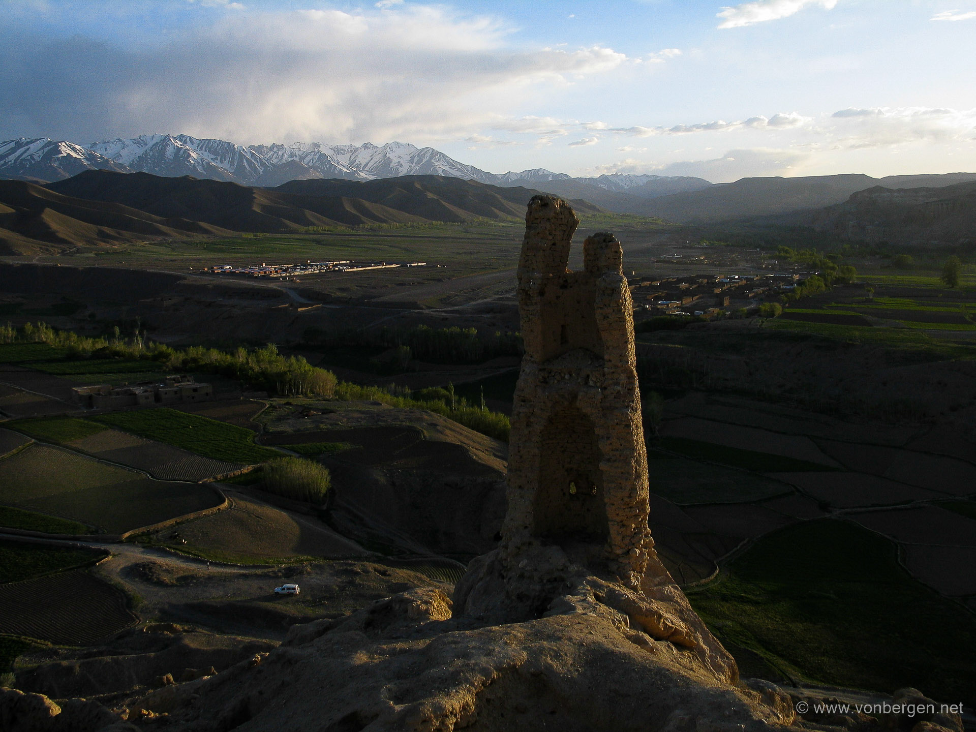 Bamiyan, Golghola hill