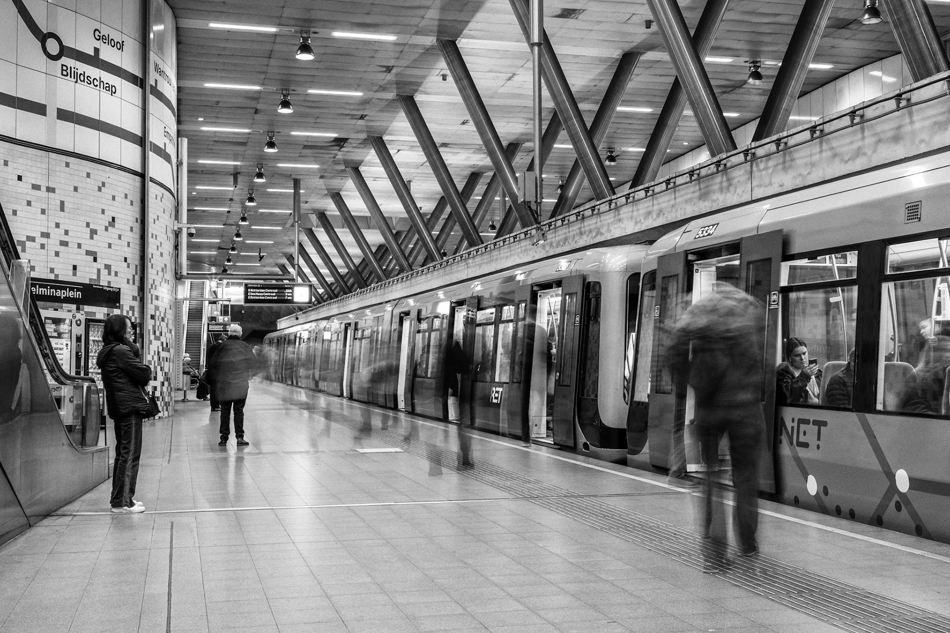 Waiting track