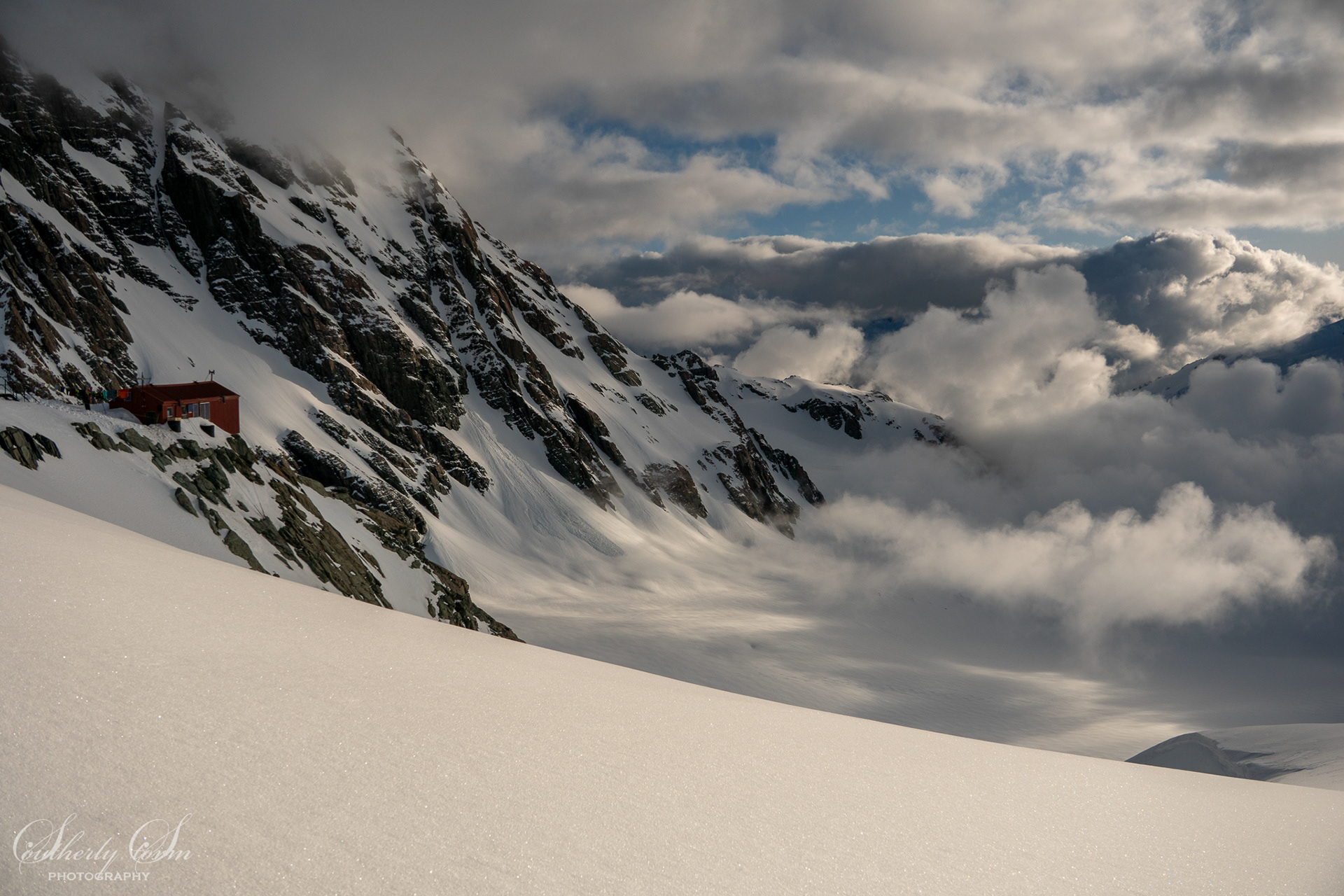 Tasman Saddle Hut