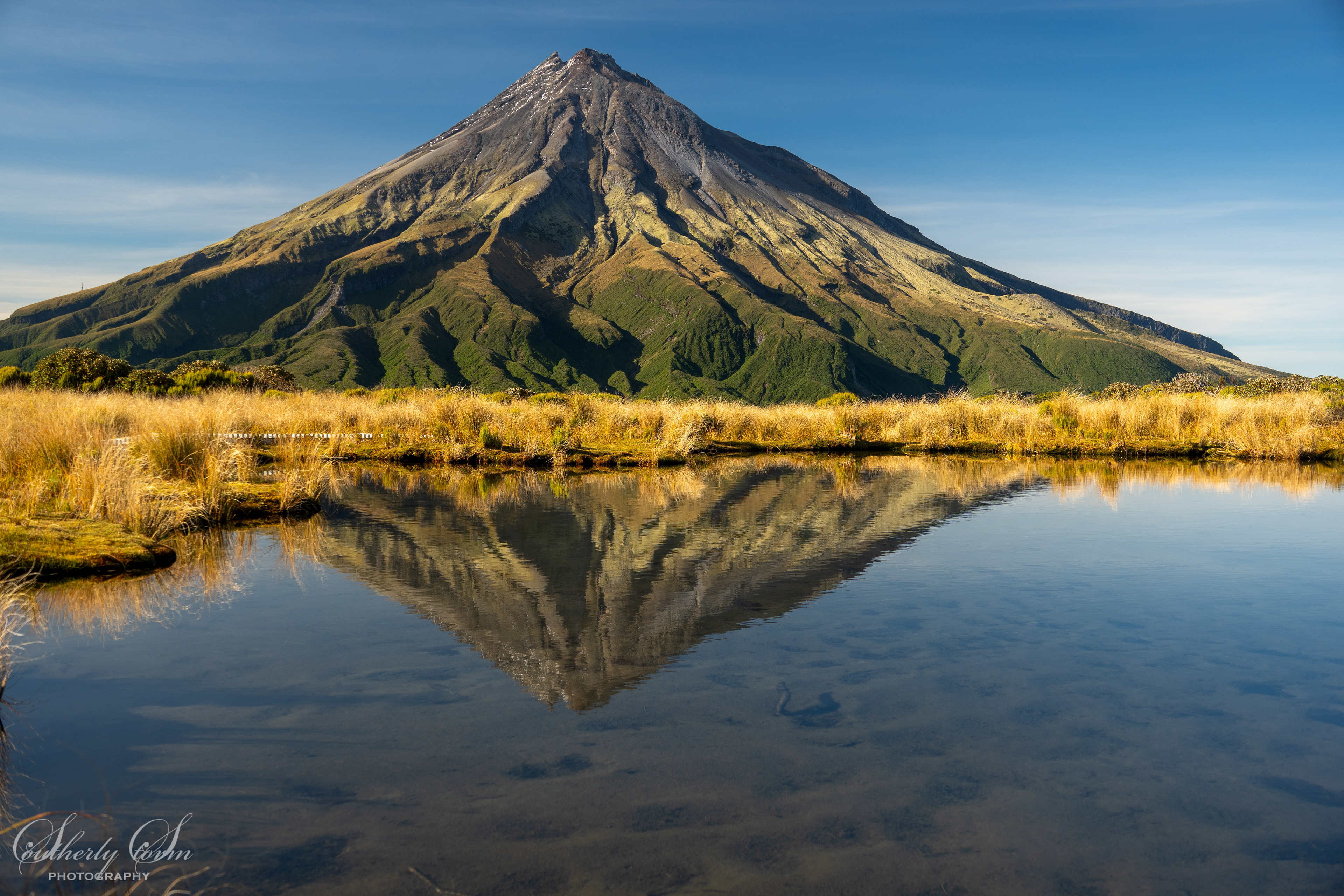 Mt Taranaki perfectly reflected into Pouakai Tarn