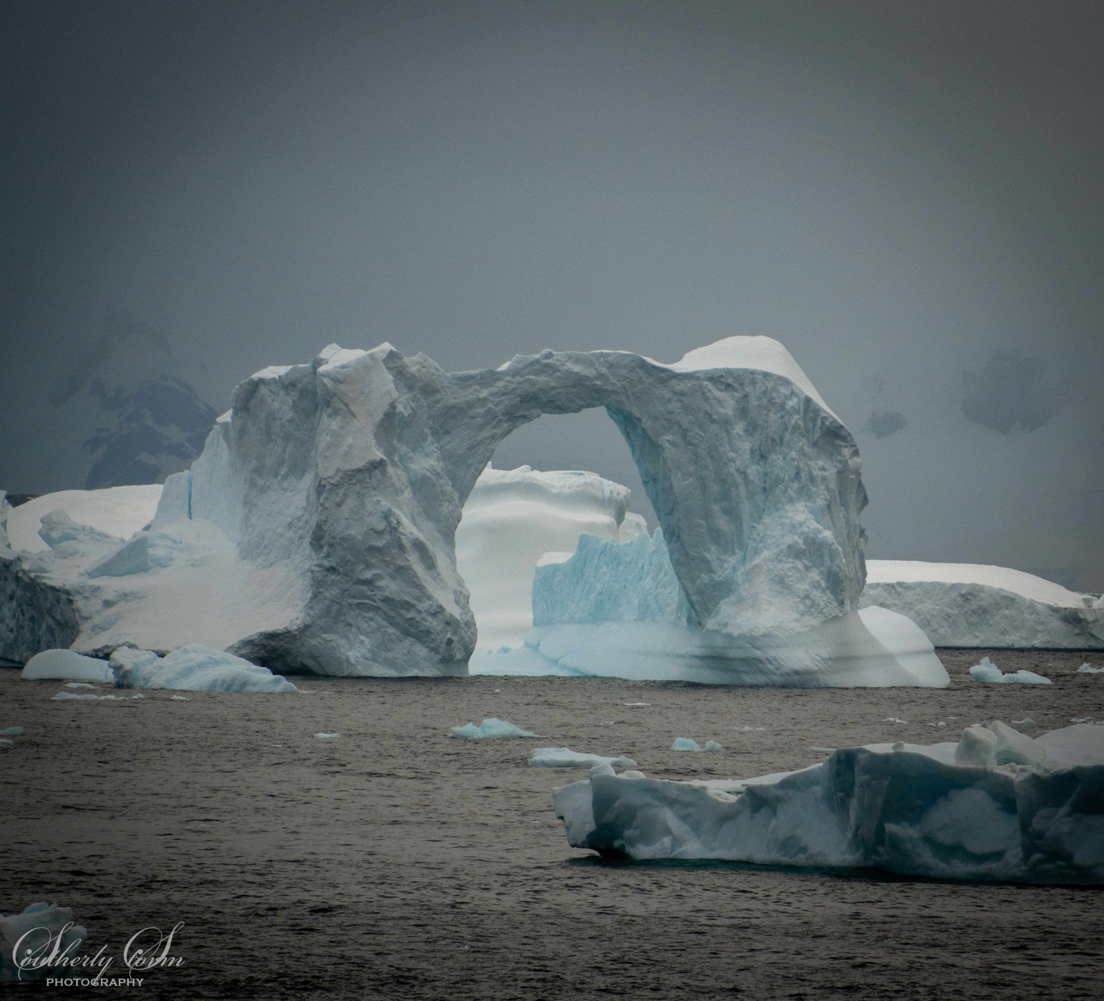 Iceberg arch