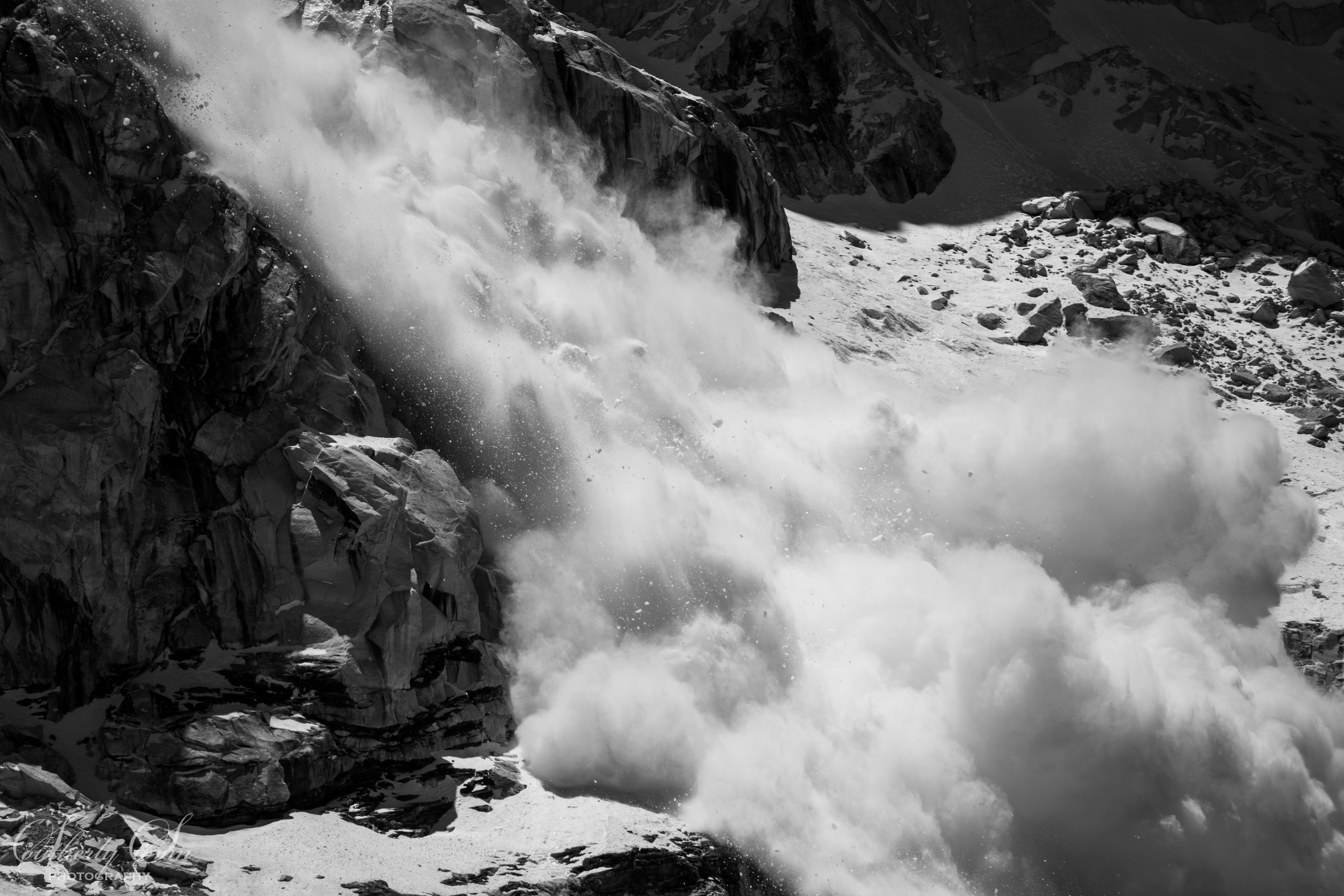 Avalanche at Everest Base Camp