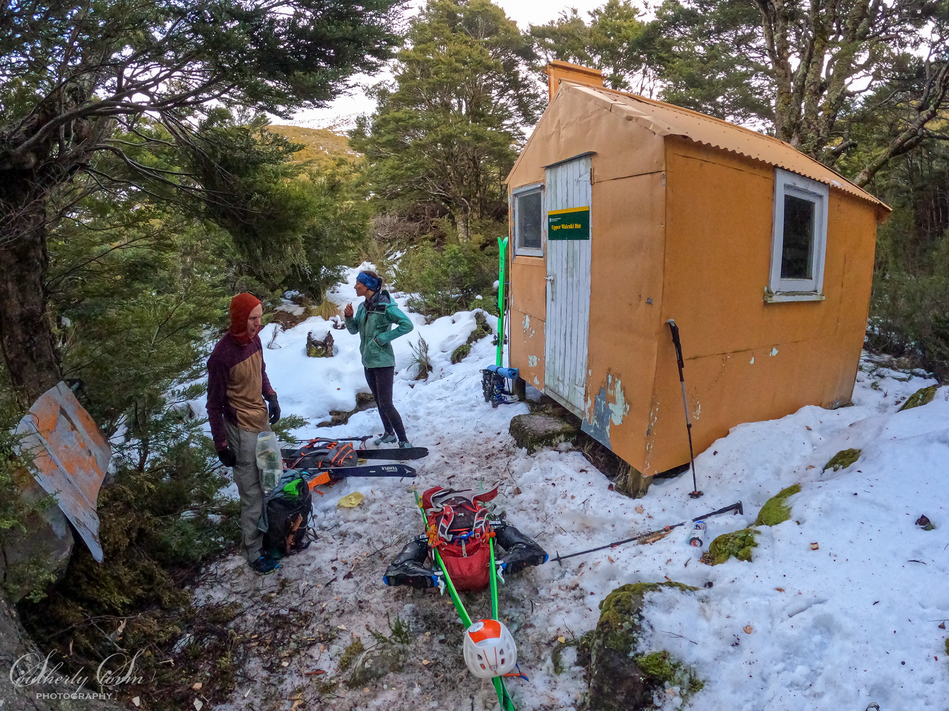 Skiers at Upper Wairaki Hut