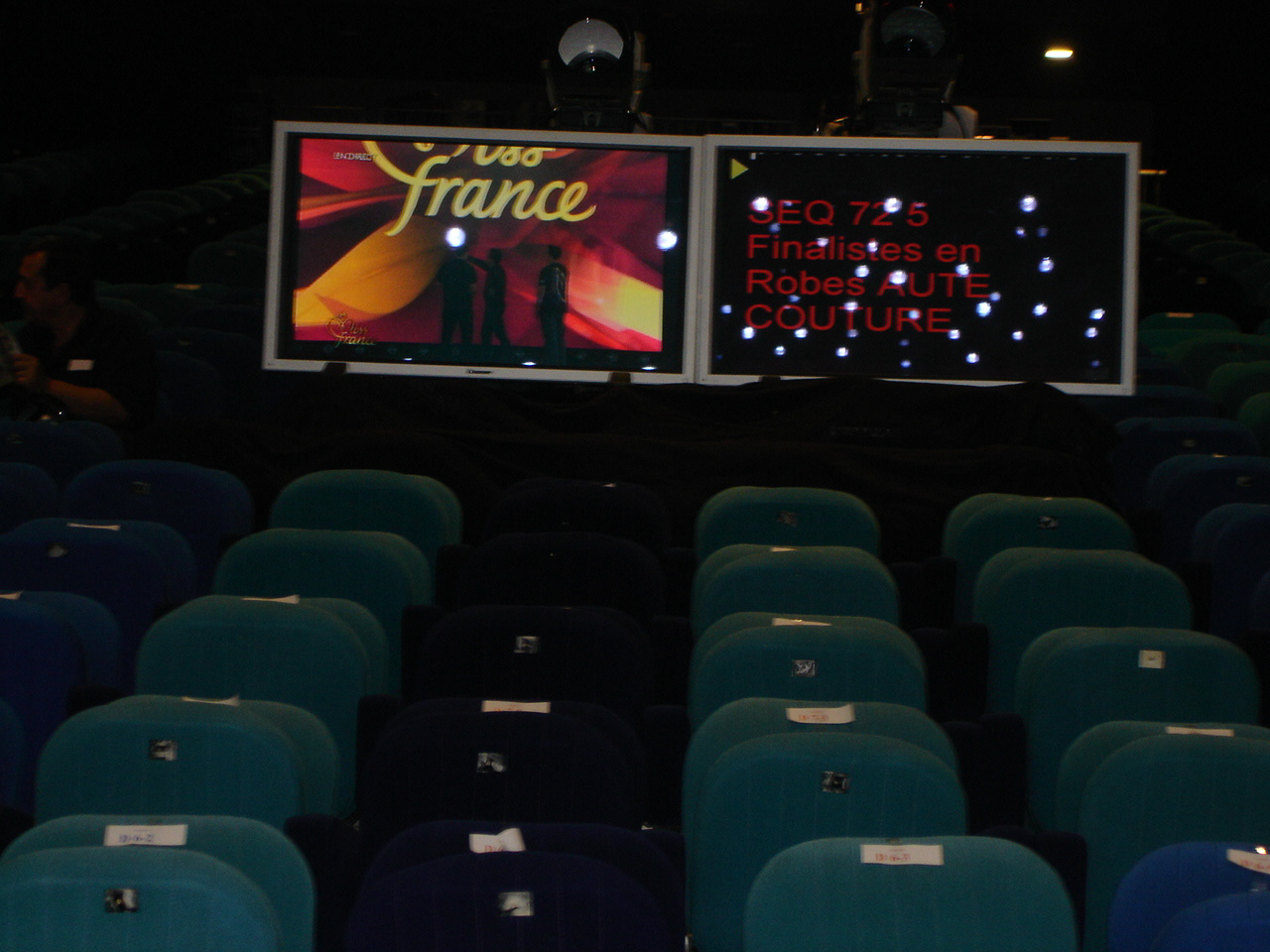 Le téléprompteur est prêt à officier