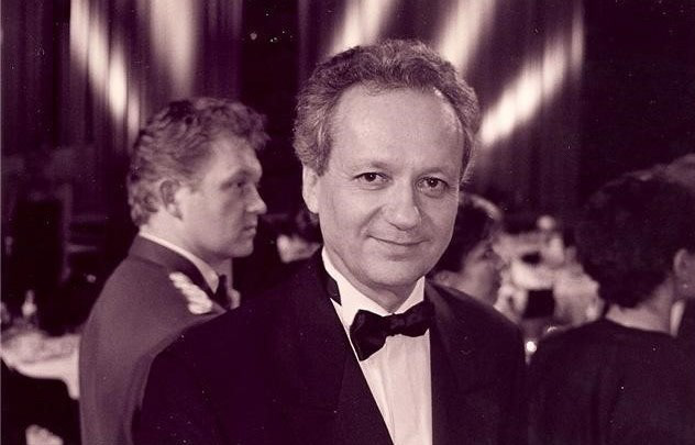 Jean-Marie Cavada guida “La Marche du Siècle” de façon magistrale sur France 3 durant 12 ans