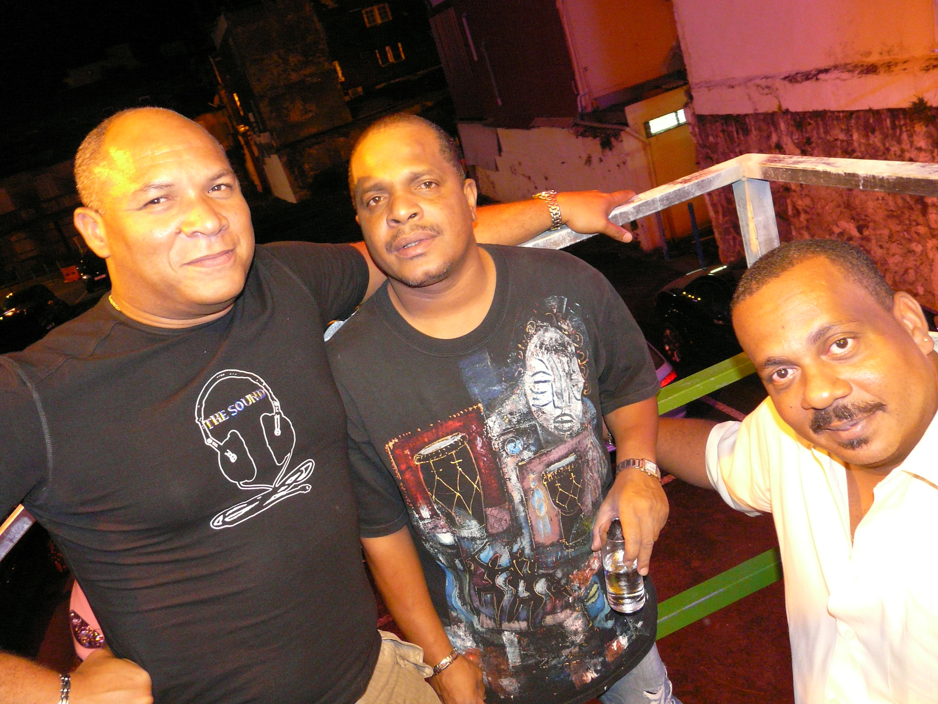 "On est pas bien, paisibles, à la fraîche..." Ronald Tulle Jean-Philippe Marthély et Jean-Luc Guanel 