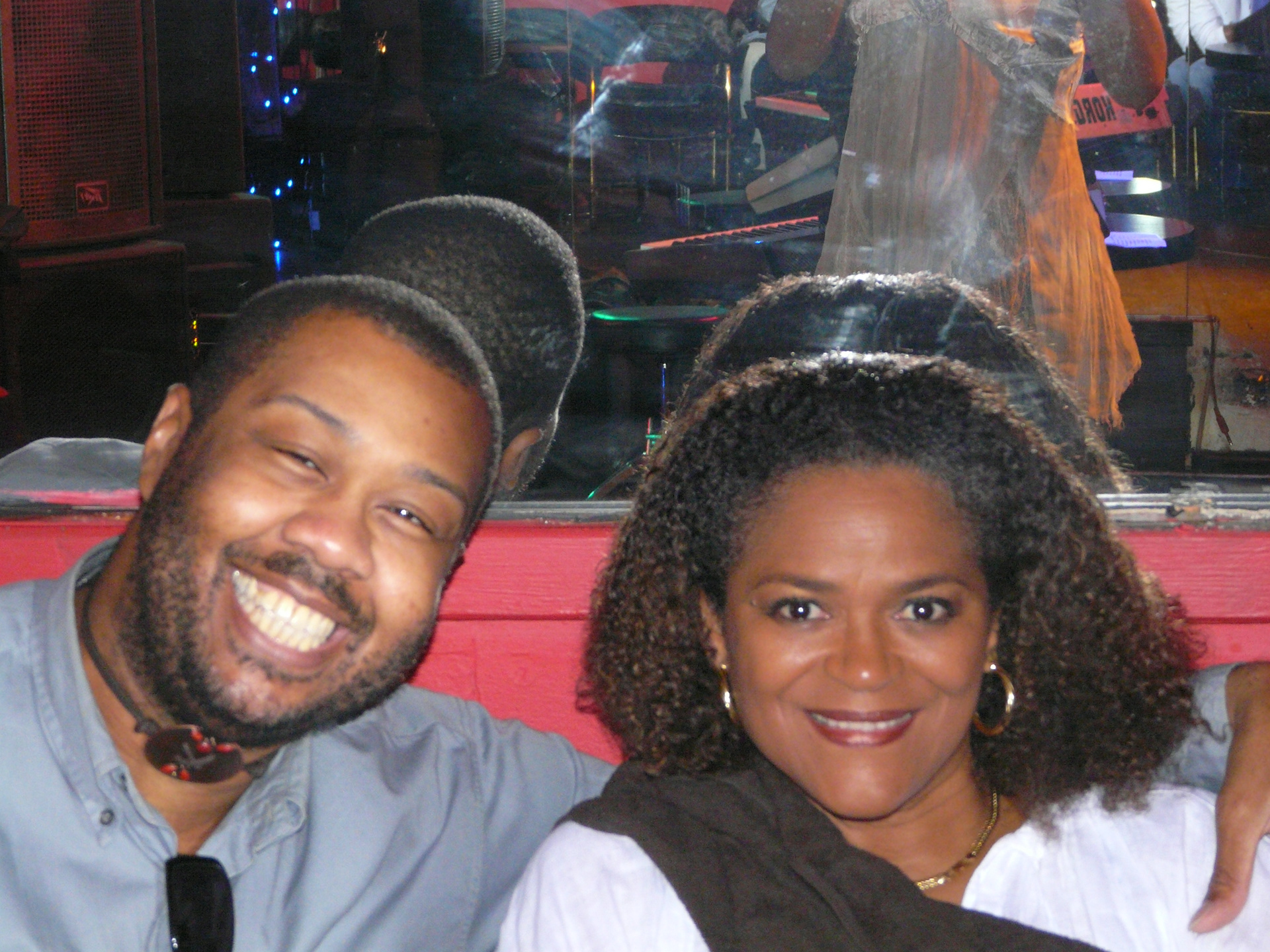 Jocelyne (Béroard) une Voix, une Aura, un Groupe au service d’un genre musical: Le Zouk!