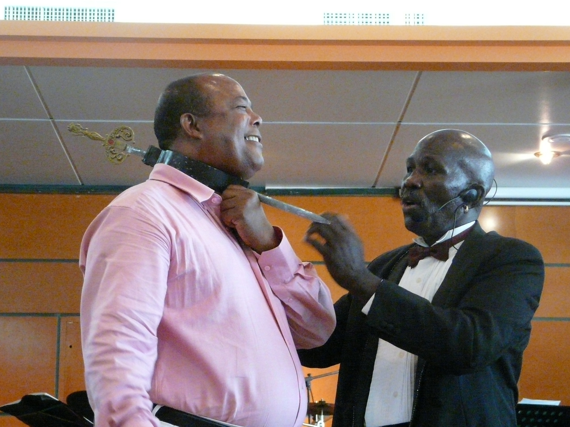 Le grand Chester, magician de renom, dans ses oeuvres