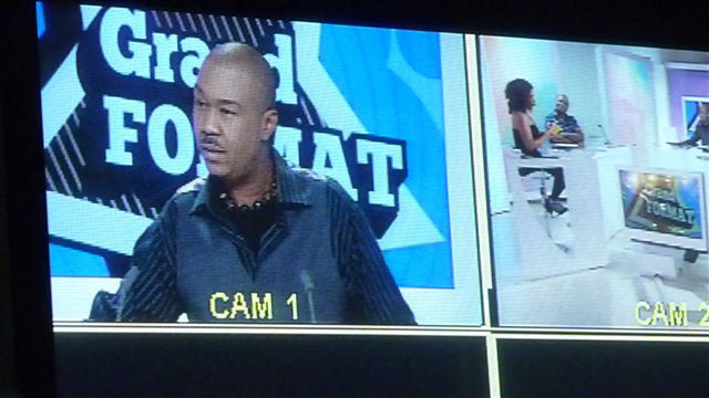 Gand Format une émission en direct avec un total de 6 caméras (dont une à l'épaule) + une paluche