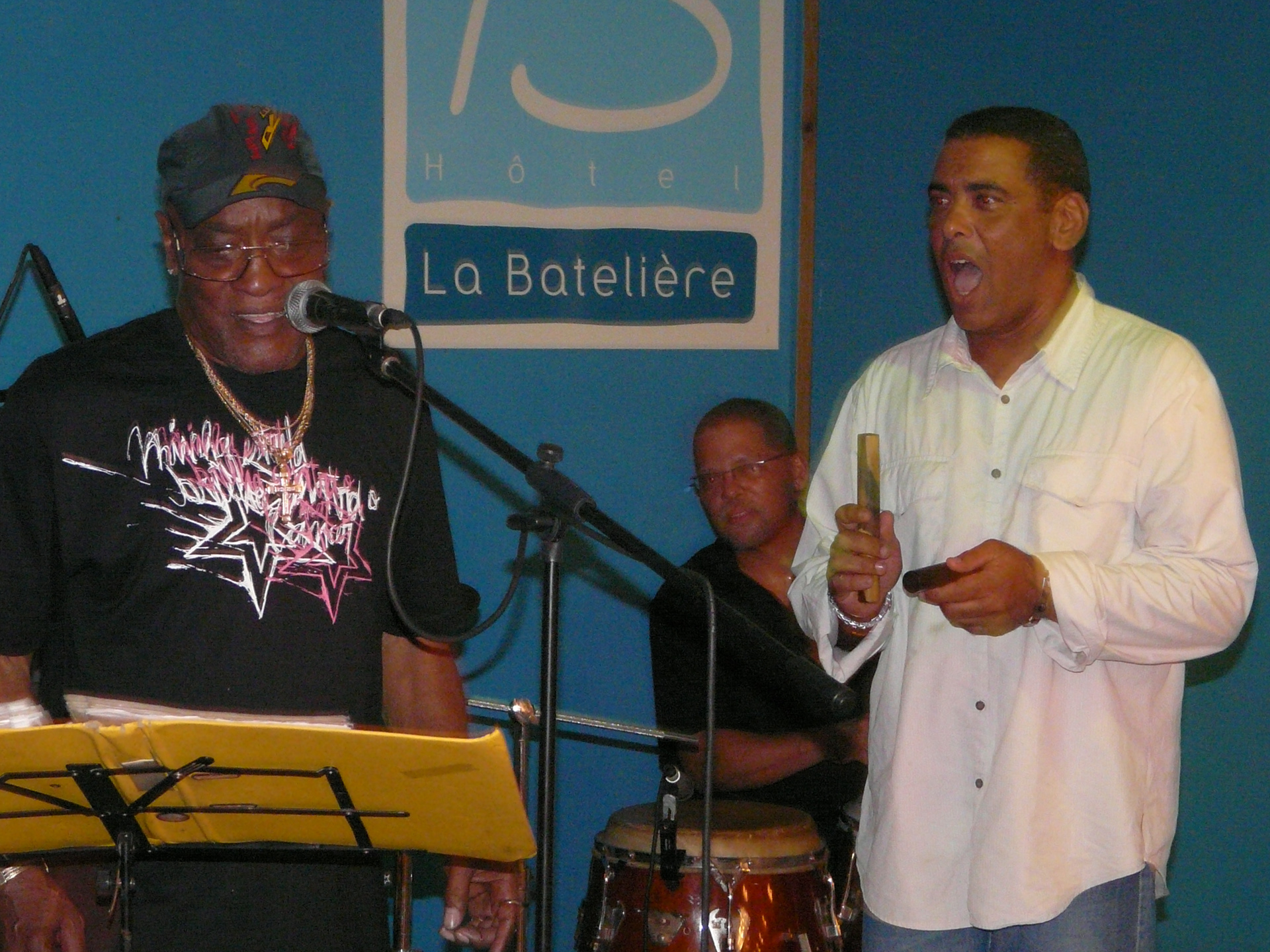 Pipo Gerturde et le Ronald Tulle Trio, dont le talent conquit le crooner Américain