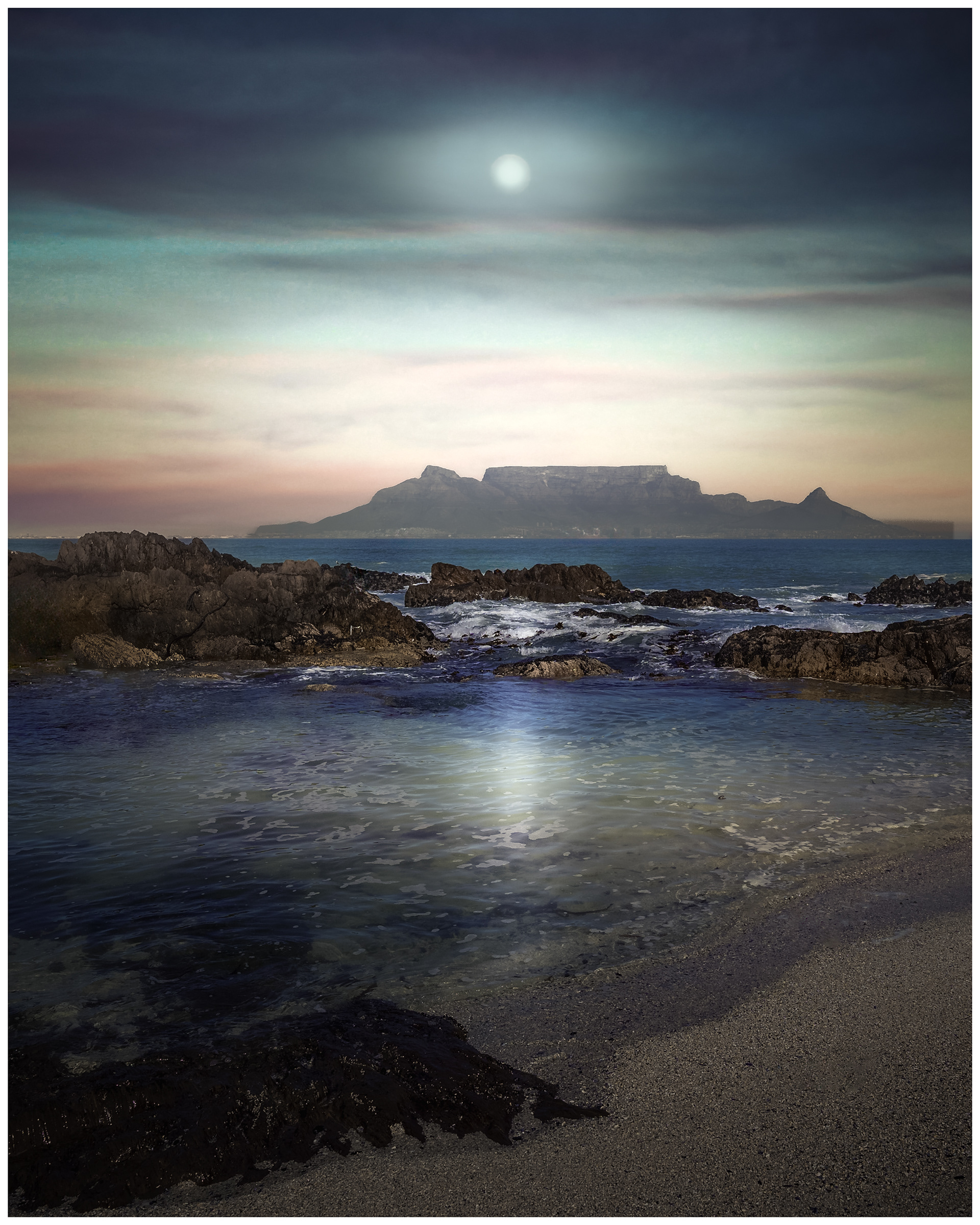 Table Mountain by moon glow