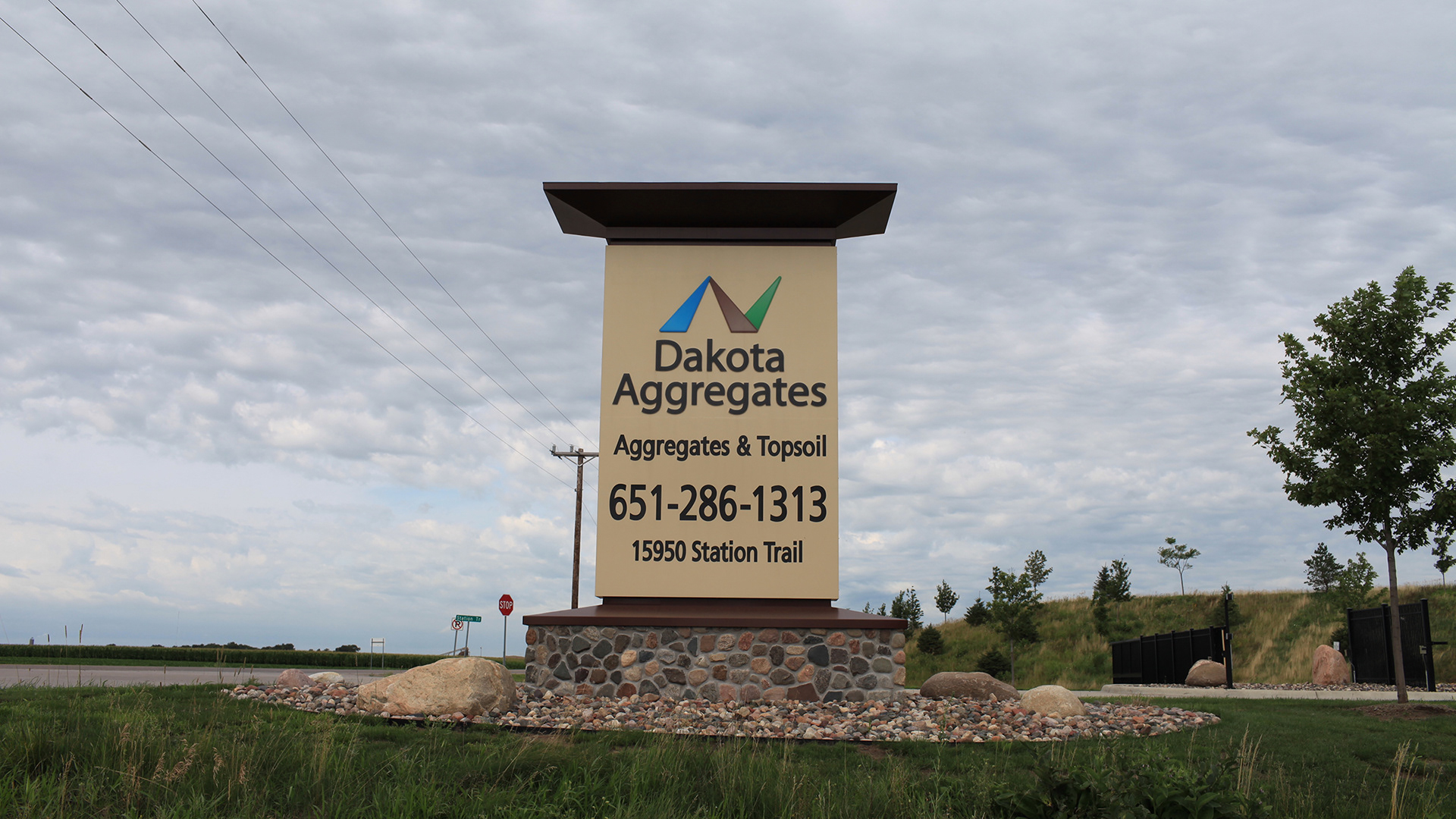 Dakota Aggregates Sign