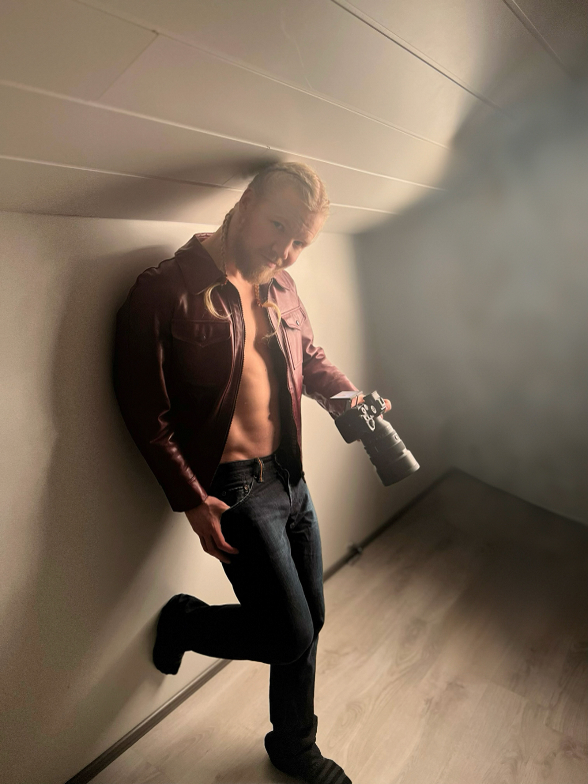 You could pose like this