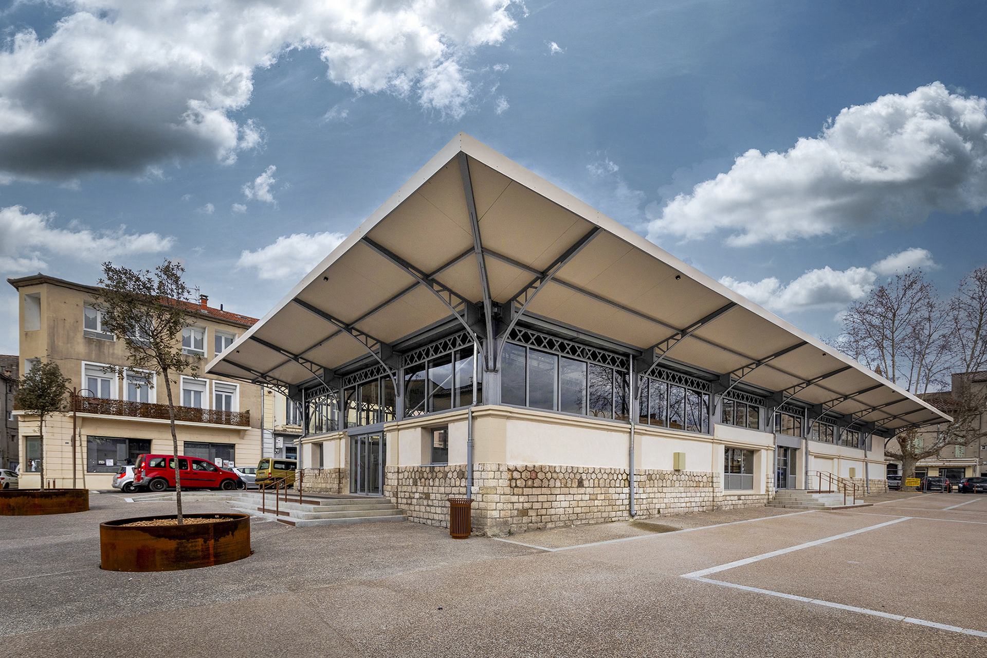 La Halle (Photo JL Girod)