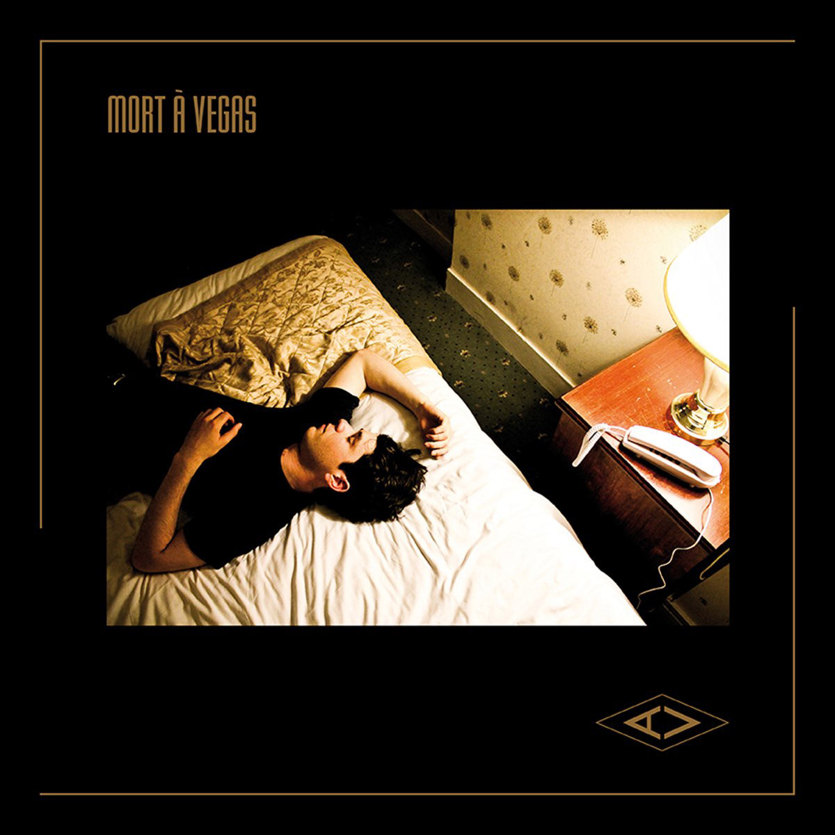 Photo et graphisme pochette / EP "Mort à Vegas" de VIOT (ex-AV) © Astrid Karoual