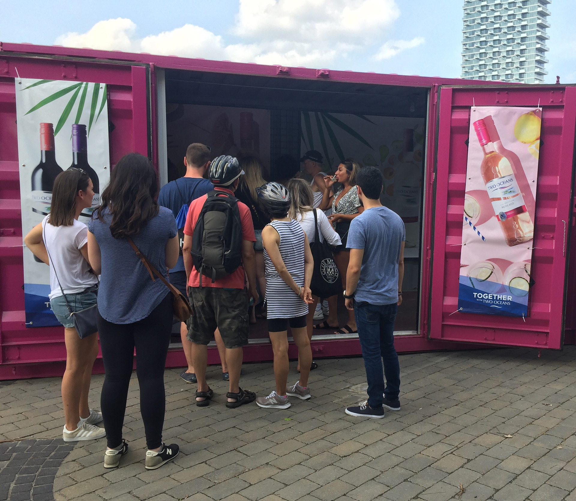 Two Oceans Celebrates Summer – Sugar Beach Sampling