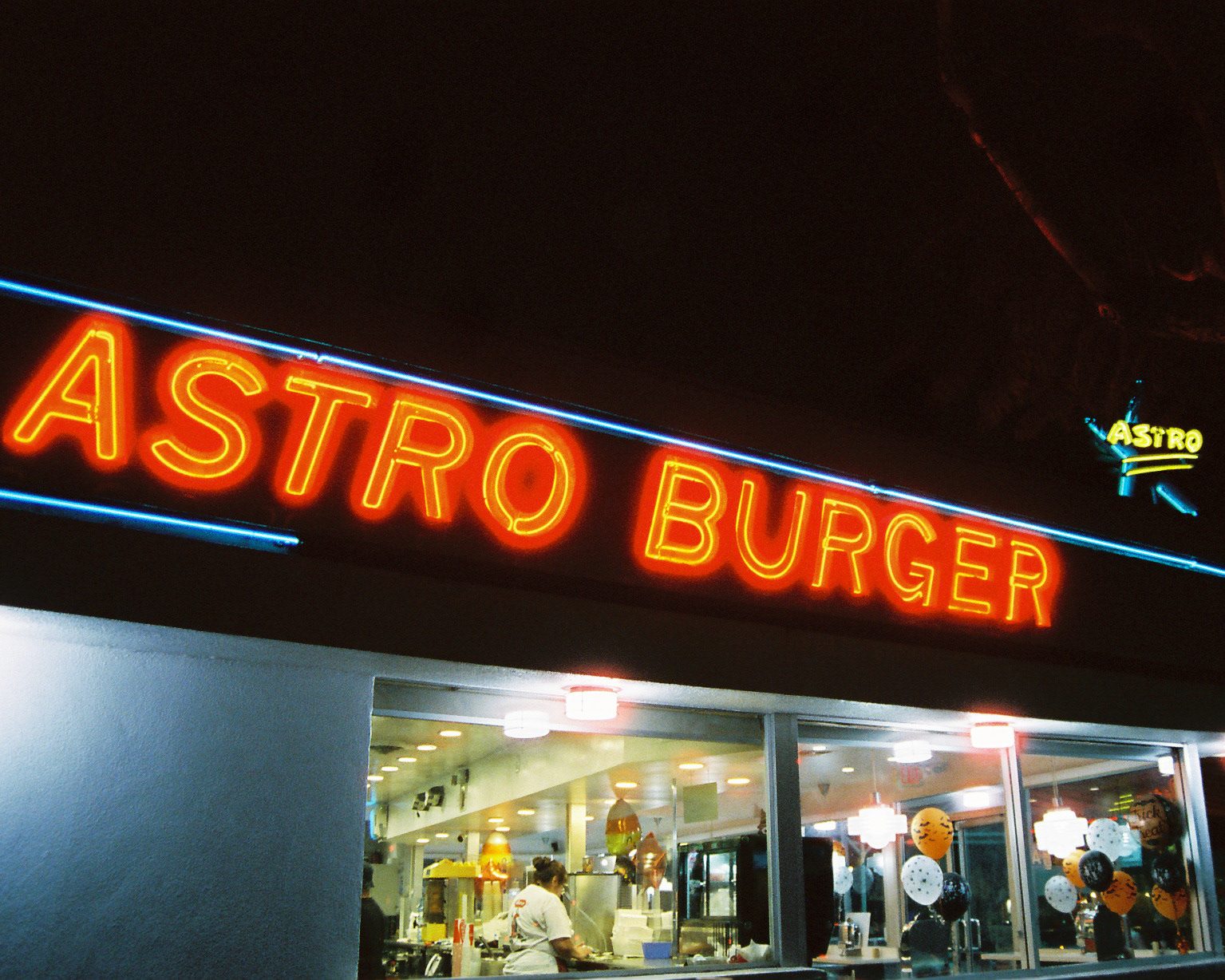 Astro Burger on Cinestill 800t