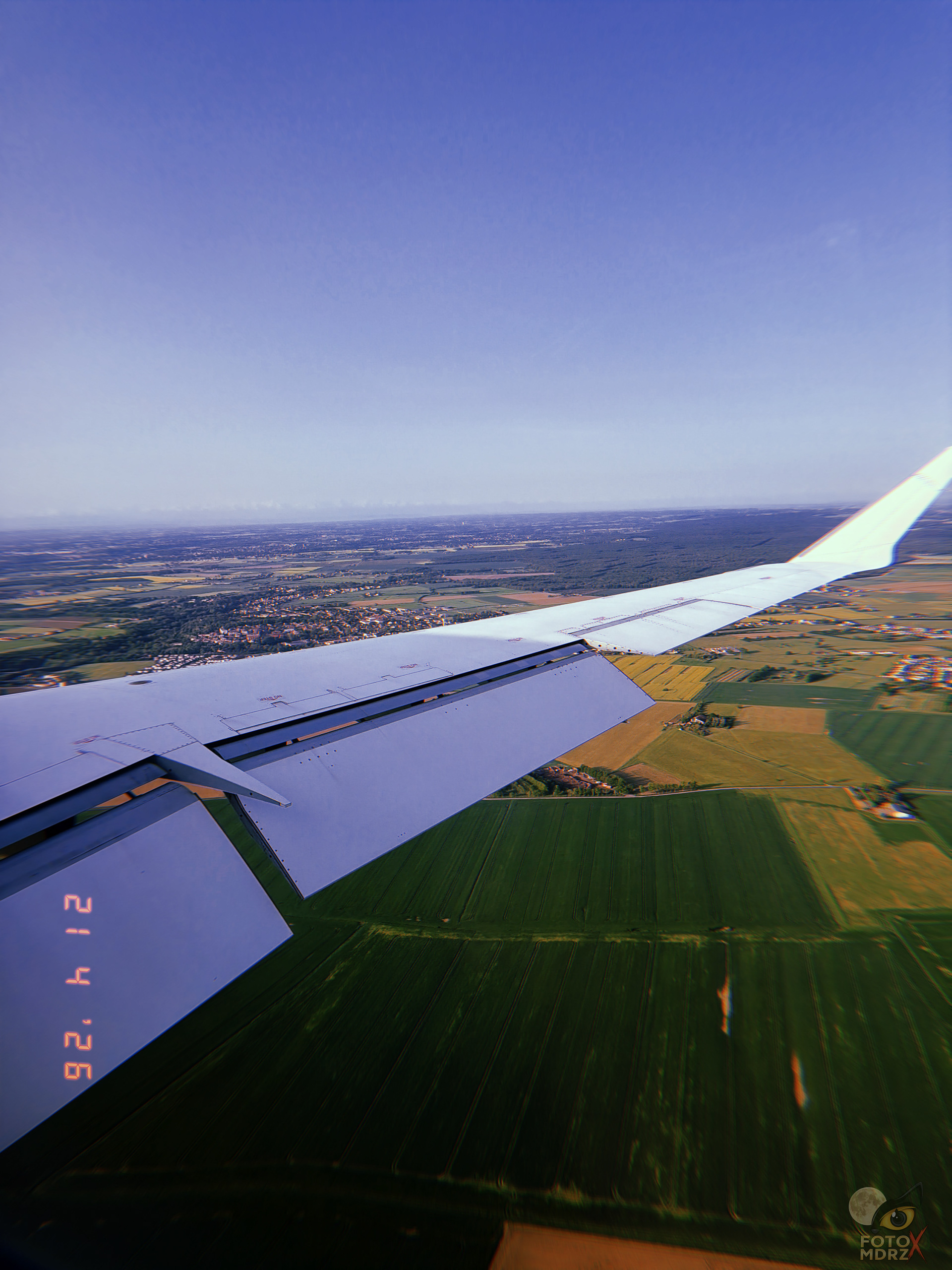 Abril 2026. Sobrevolando Francia.