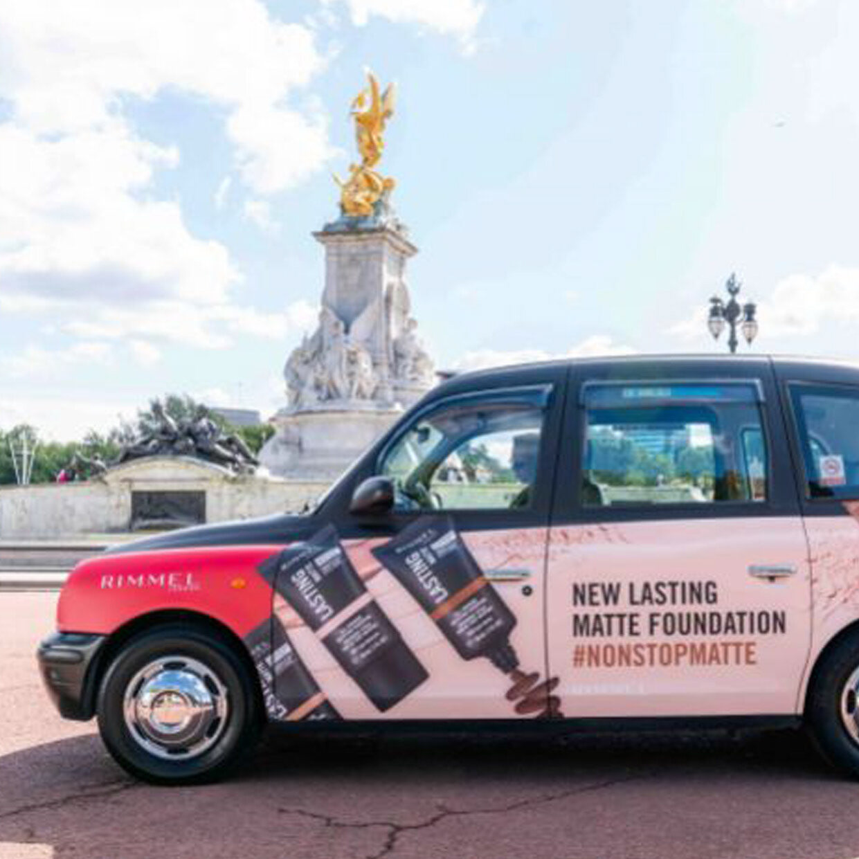 Taxi advertising // Rimmel
