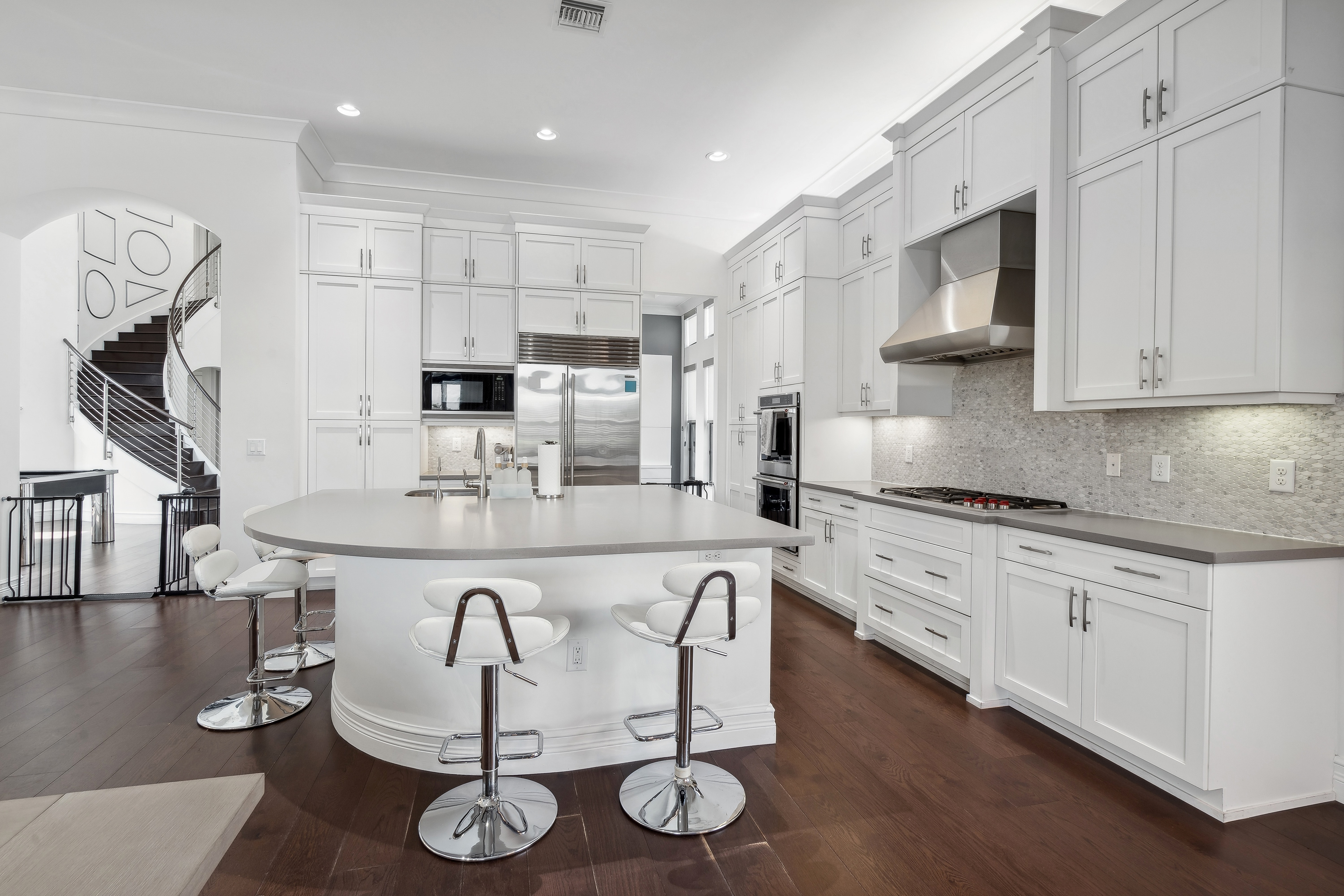 Miami Real Estate Photographer, Miami Luxury Real Estate Photographer, Miami Part 107 Drone Pilot 