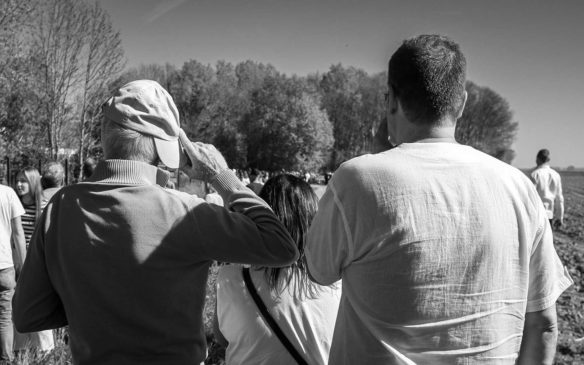 en attendant les coureurs de Paris-Roubaix