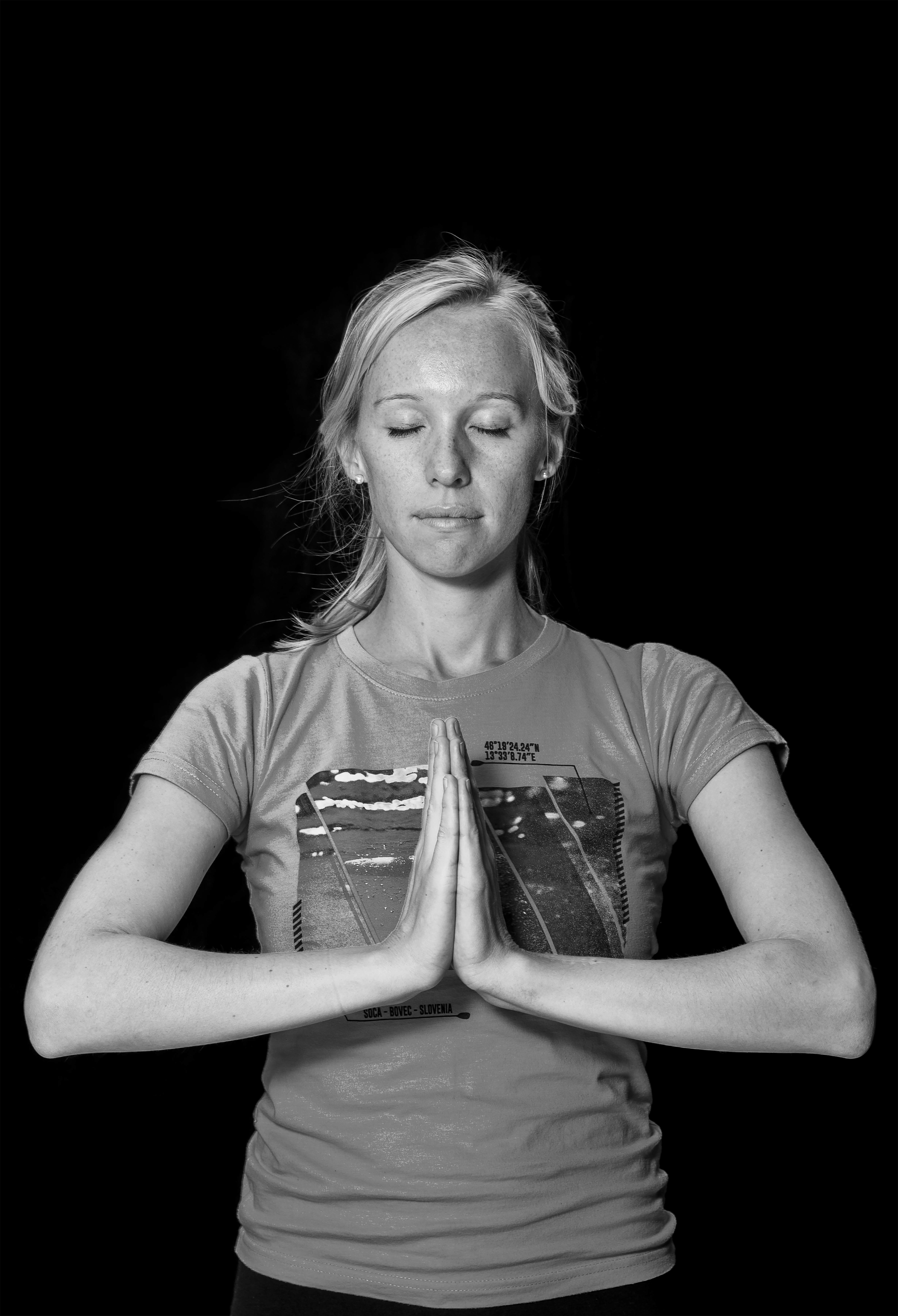 Portraitfotografie schwarz-weiß; Yoga