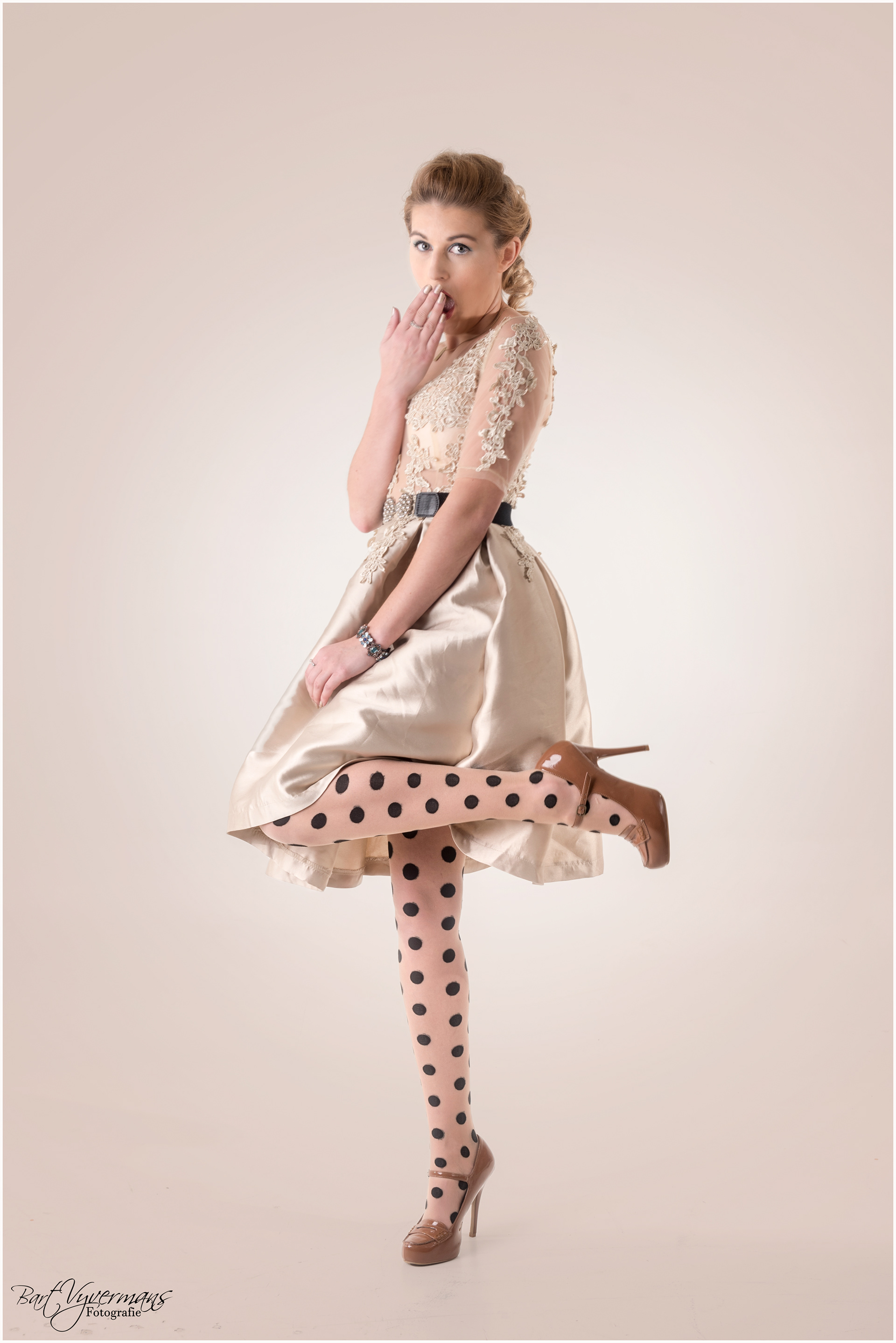 Pin-Up Girl MonaLisa